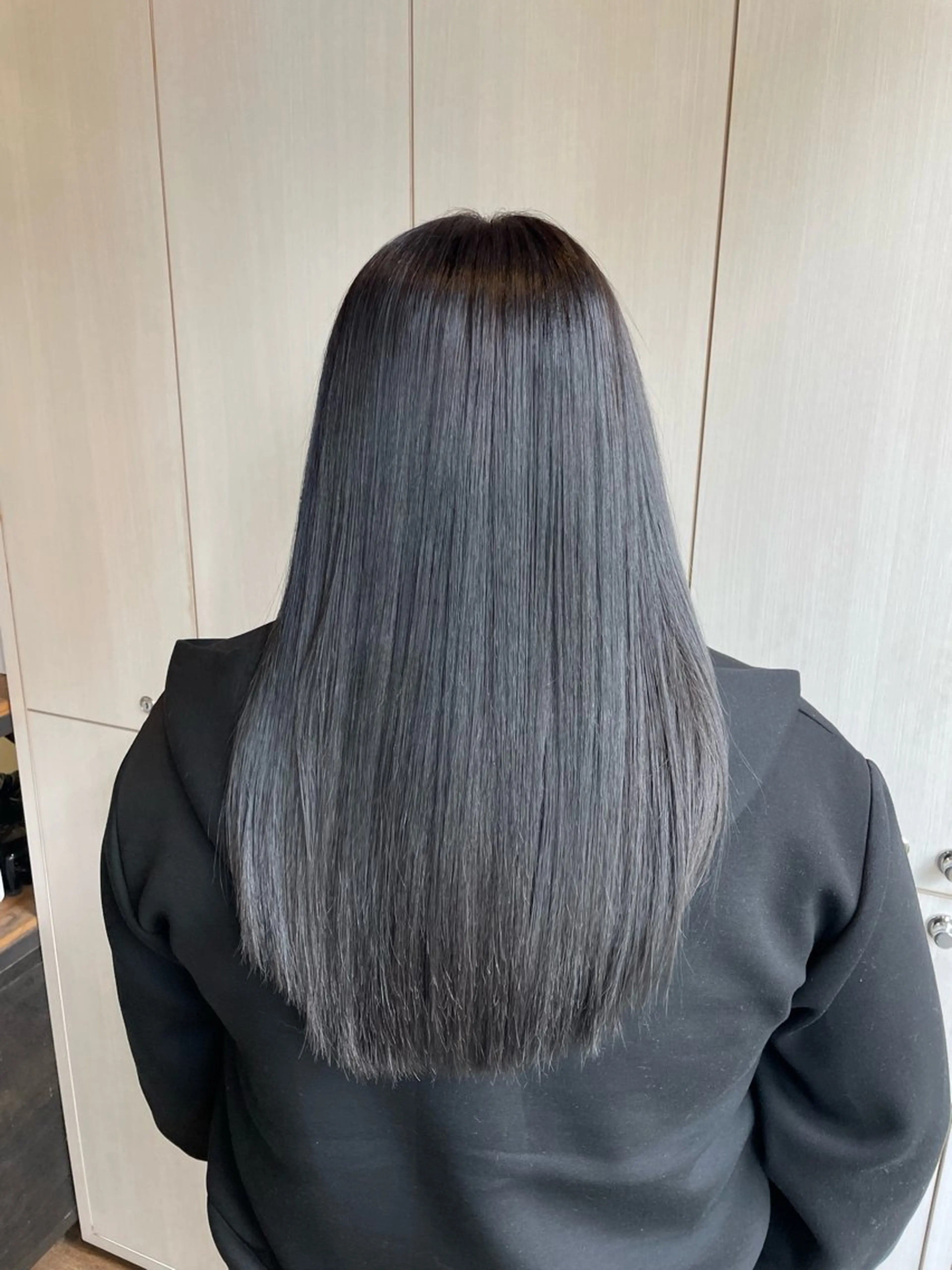 ロング オオシマ ミユのヘアスタイル