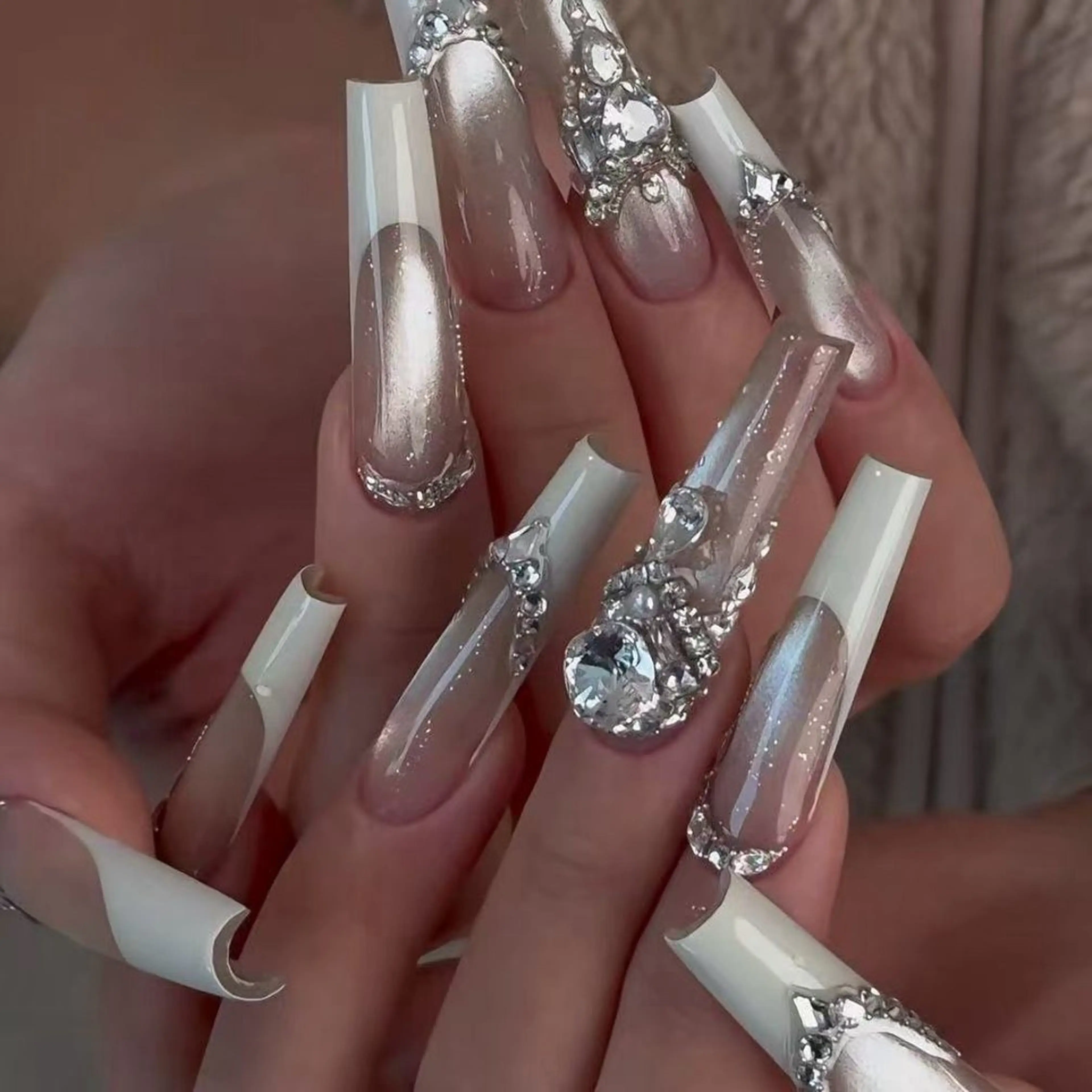 ネイル アートネイル フットネイル ジェルネイル ゴージャス キラキラネイル ハンドネイル リセス 高田馬場のネイルデザイン