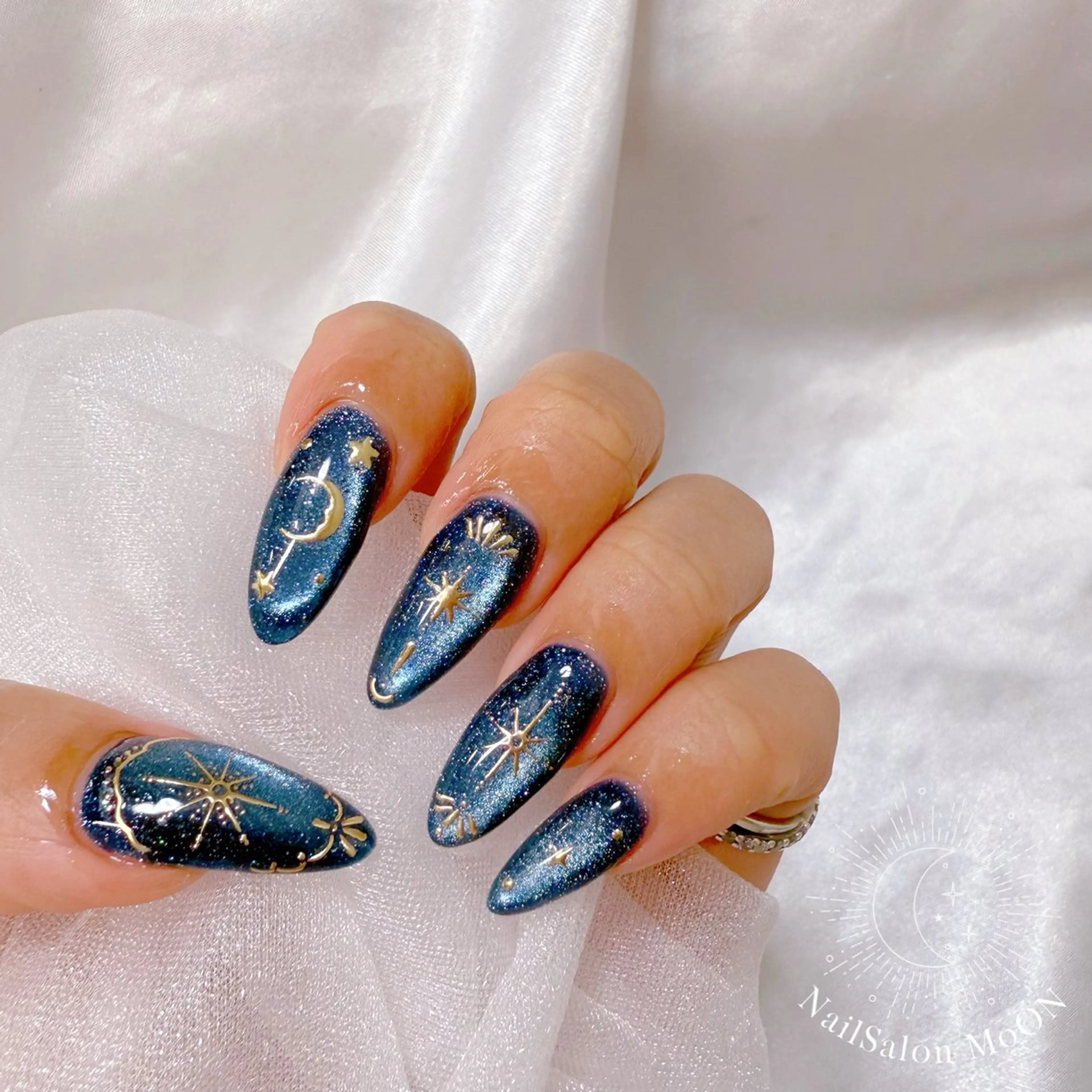 ネイル MoON...❤︎ MeGuのネイルデザイン