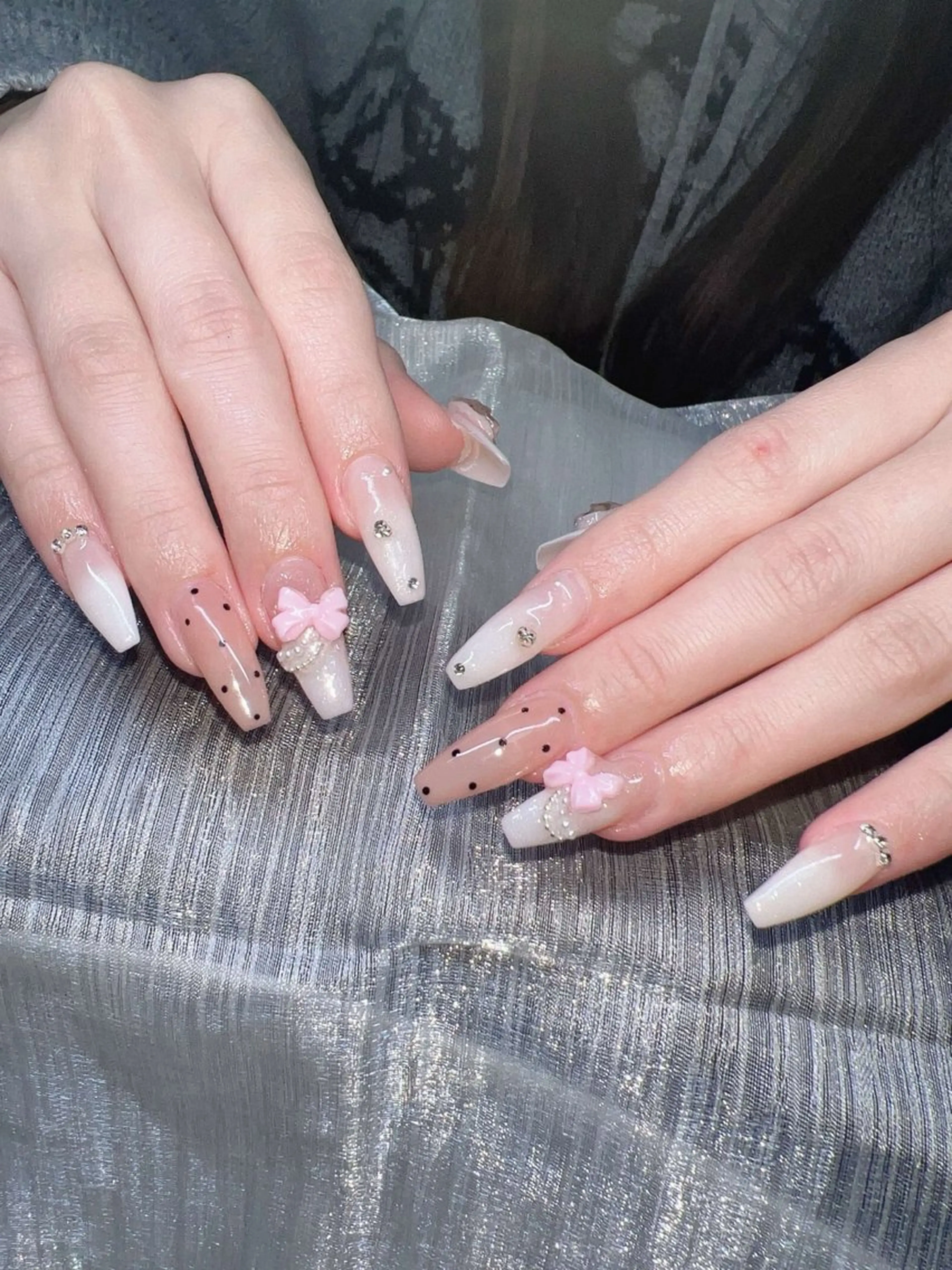 ネイル オーロラネイル チークネイル 長さ出し フットネイル フレンチネイル Lee Nails チップ長さだし専門店のネイルデザイン