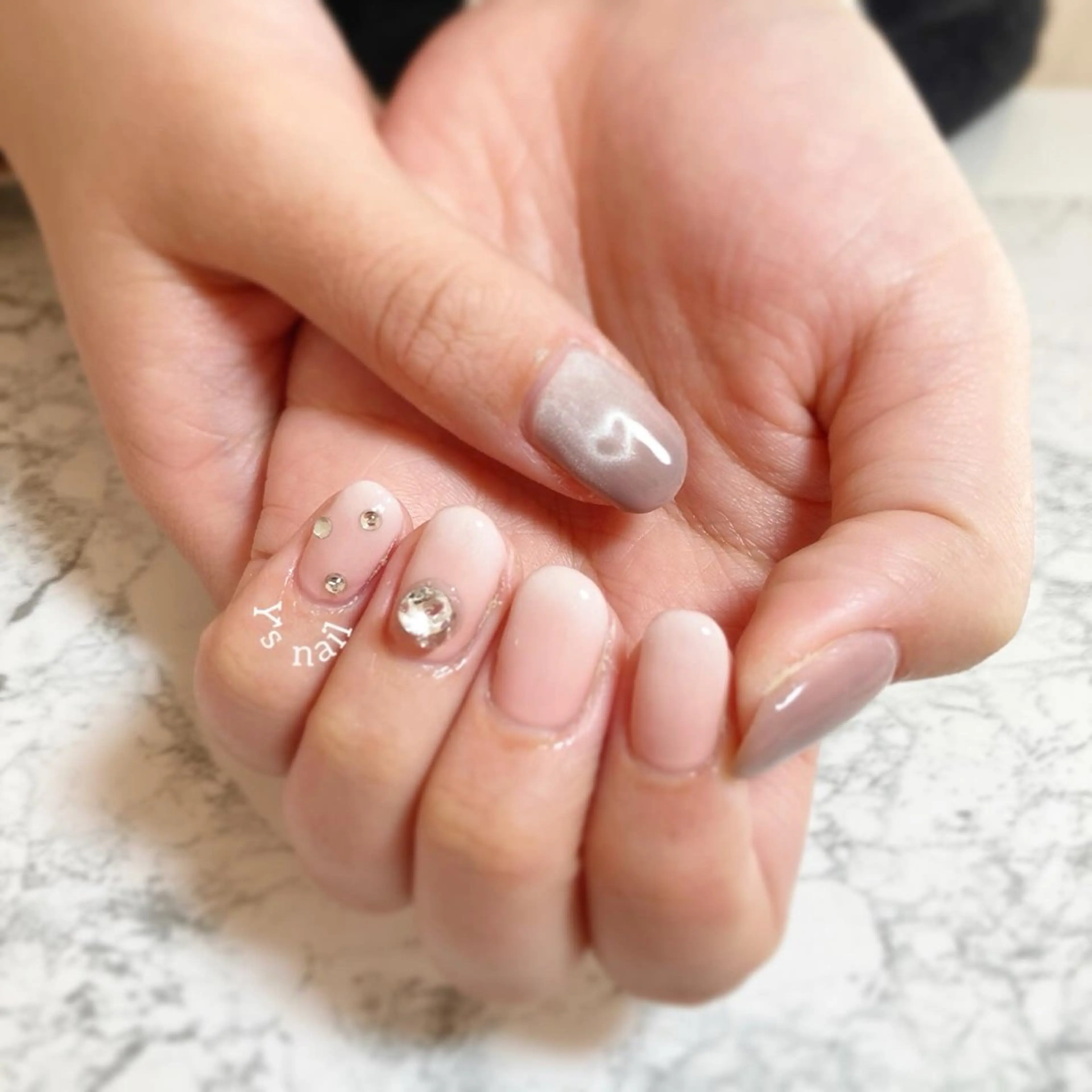 ネイル 手書きが得意🖌️ Y’s  nailのネイルデザイン