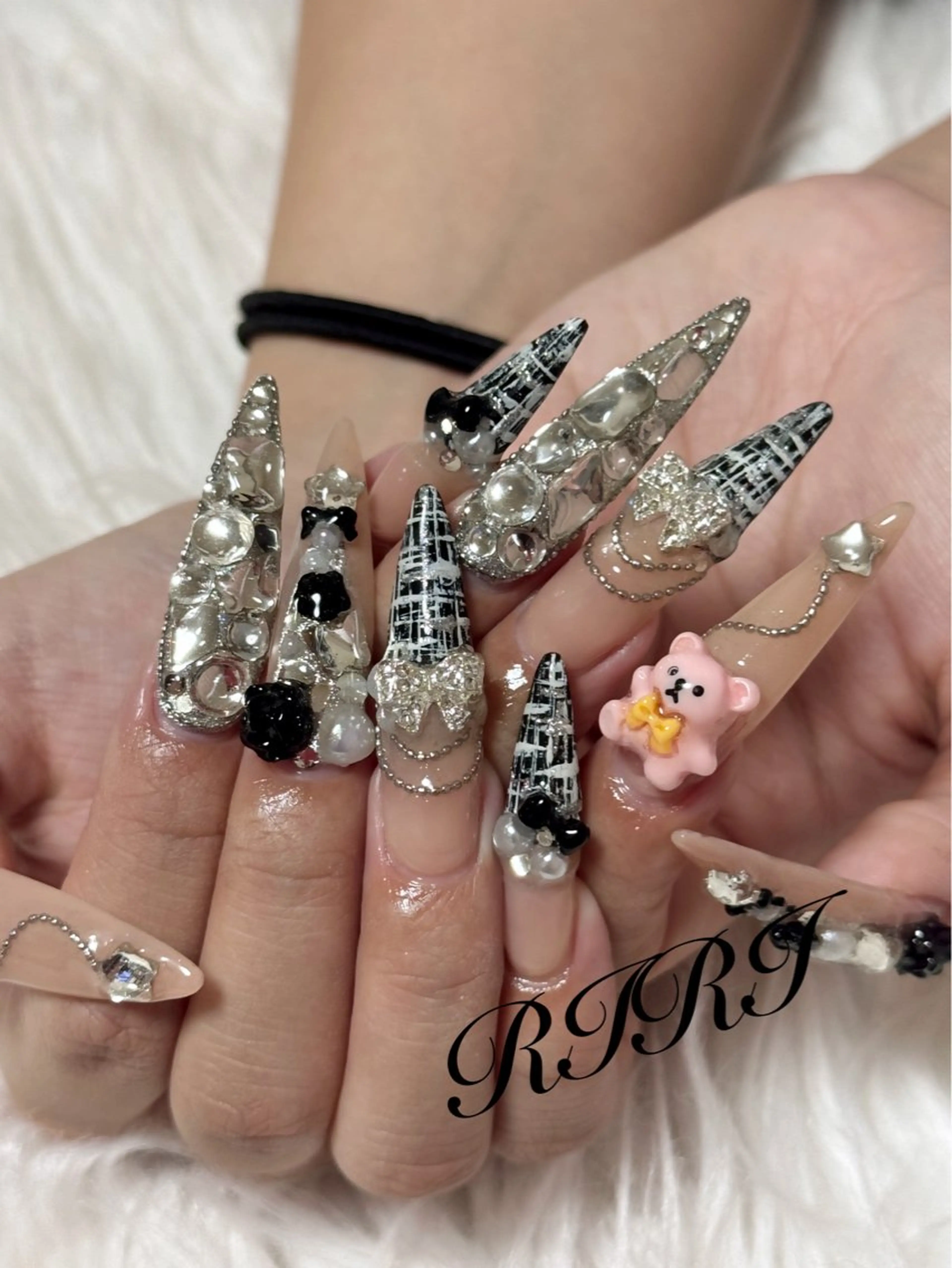 ネイル ジェルネイル ロングネイル スカルプネイル シンプルネイル ツイードネイル ハンドネイル riri オーナーのネイルデザイン