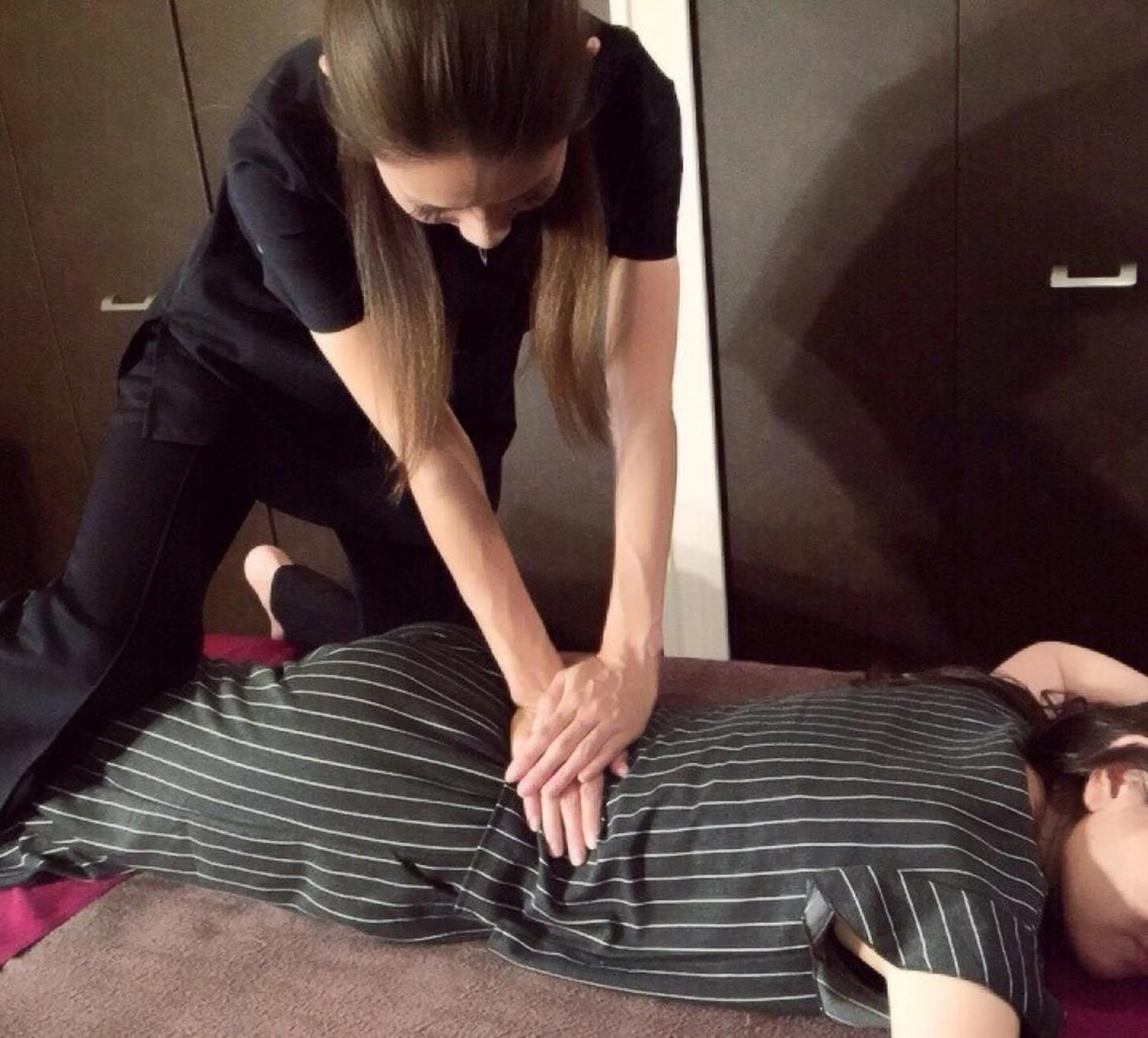 《美姿勢☆美脚☆美尻》骨盤調整付き♪姿勢調整　60分￥5900 腰痛/肩コリ/首コリ/バストアップ/O脚/むくみ/冷えの写真