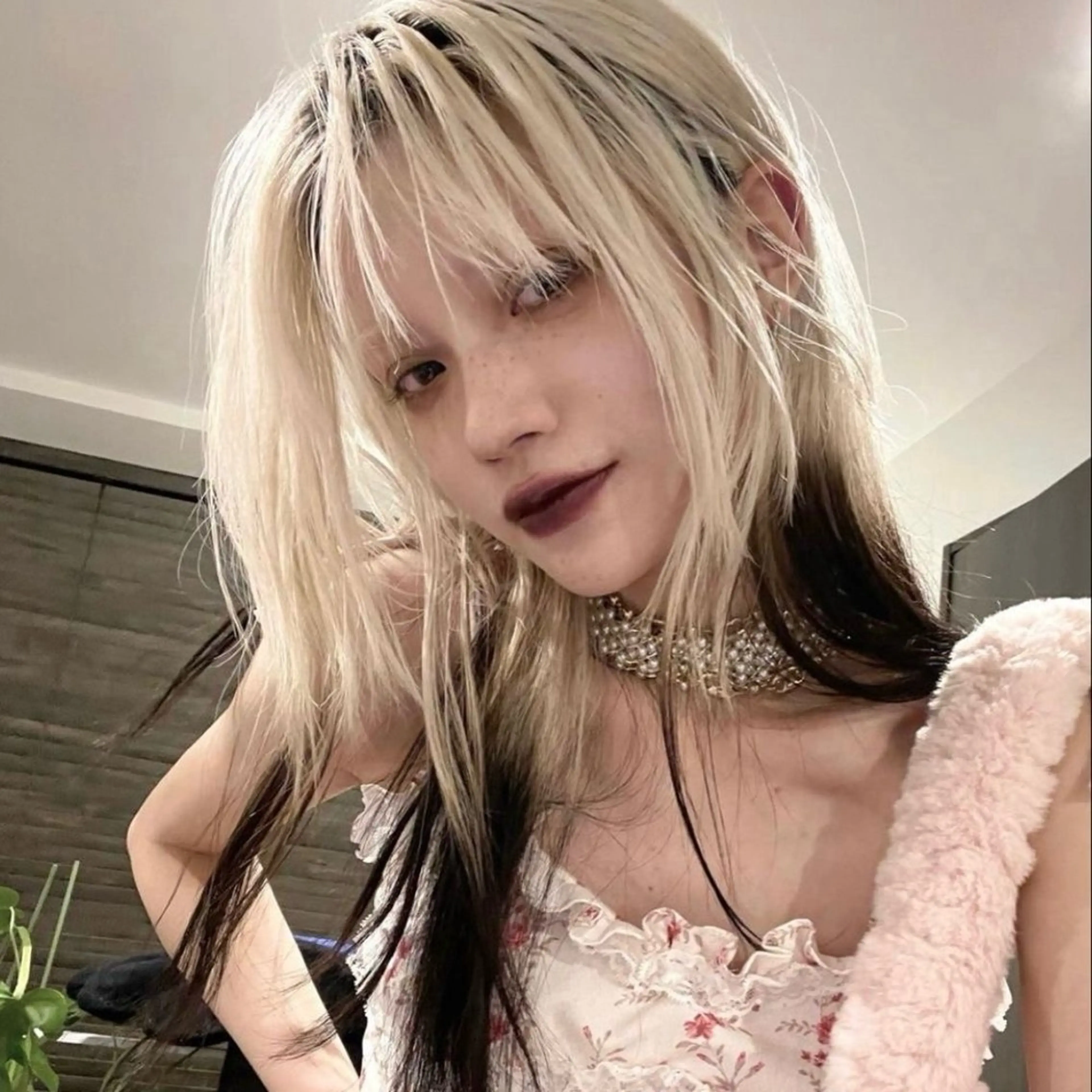 セミロング カラー 黒髪 ブロンド カット ヘアカラー トリートメント Mizobe misakiのヘアスタイル