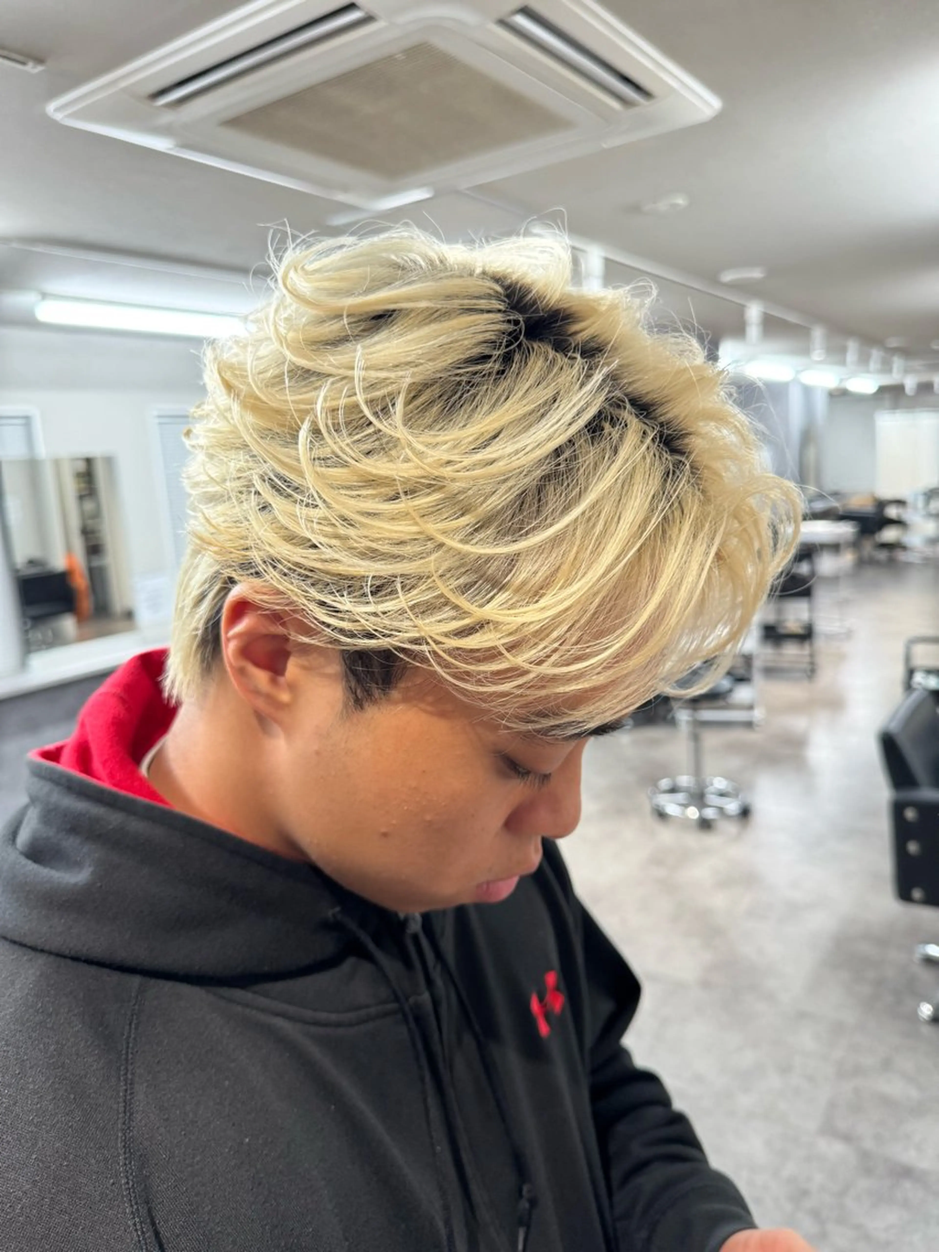 パーマ メンズ フェザーパーマ メンズパーマ カット パーマ 立川韓国ヘア🇰🇷 ニュアンスパーマ安井のヘアスタイル