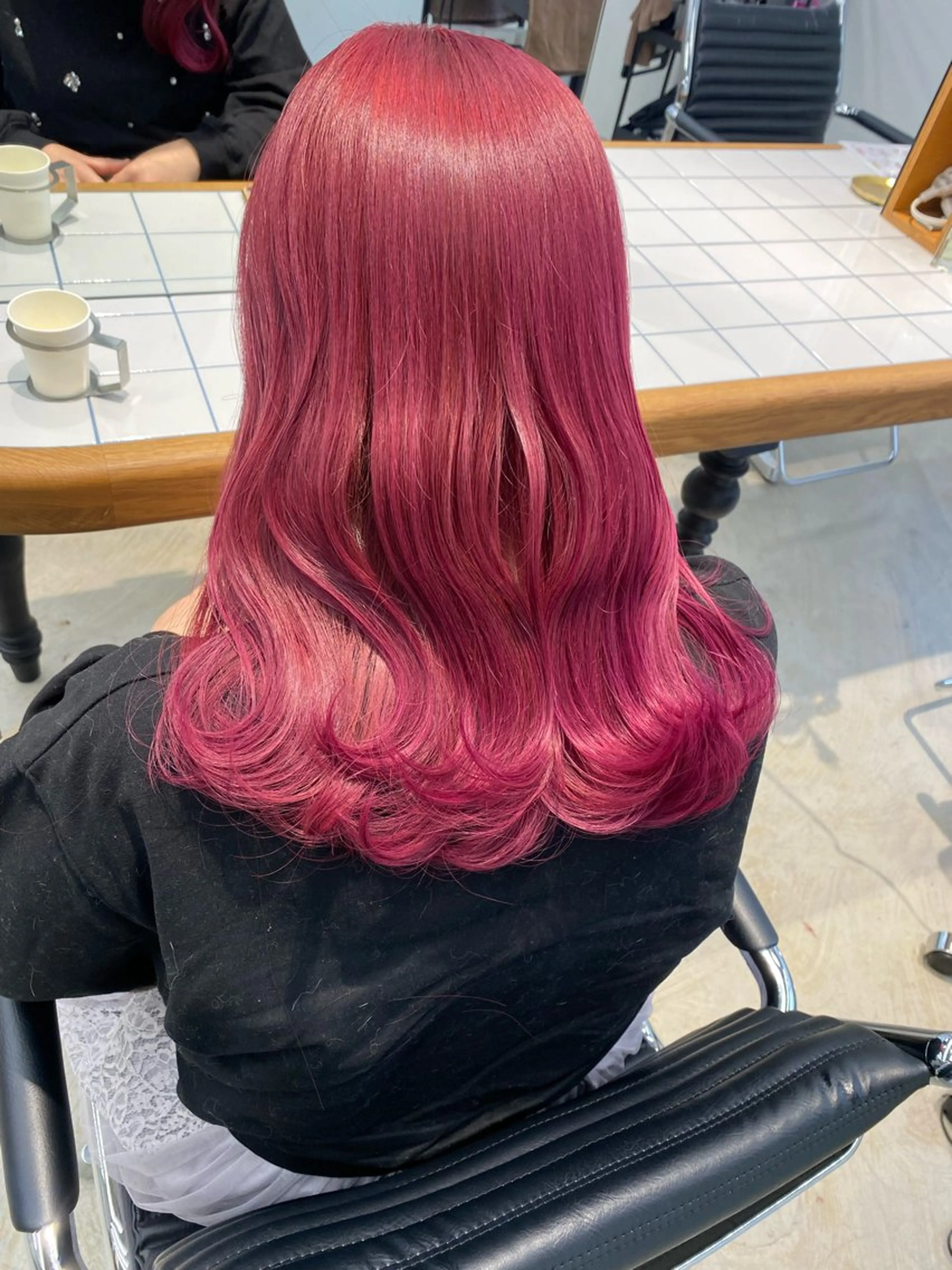 セミロング カラー ブリーチ ピンクカラー カット ヘアカラー トリートメント Meena by urban所属・丹羽 隼人/髪質改善 /韓国ヘア🇰🇷のヘアスタイル