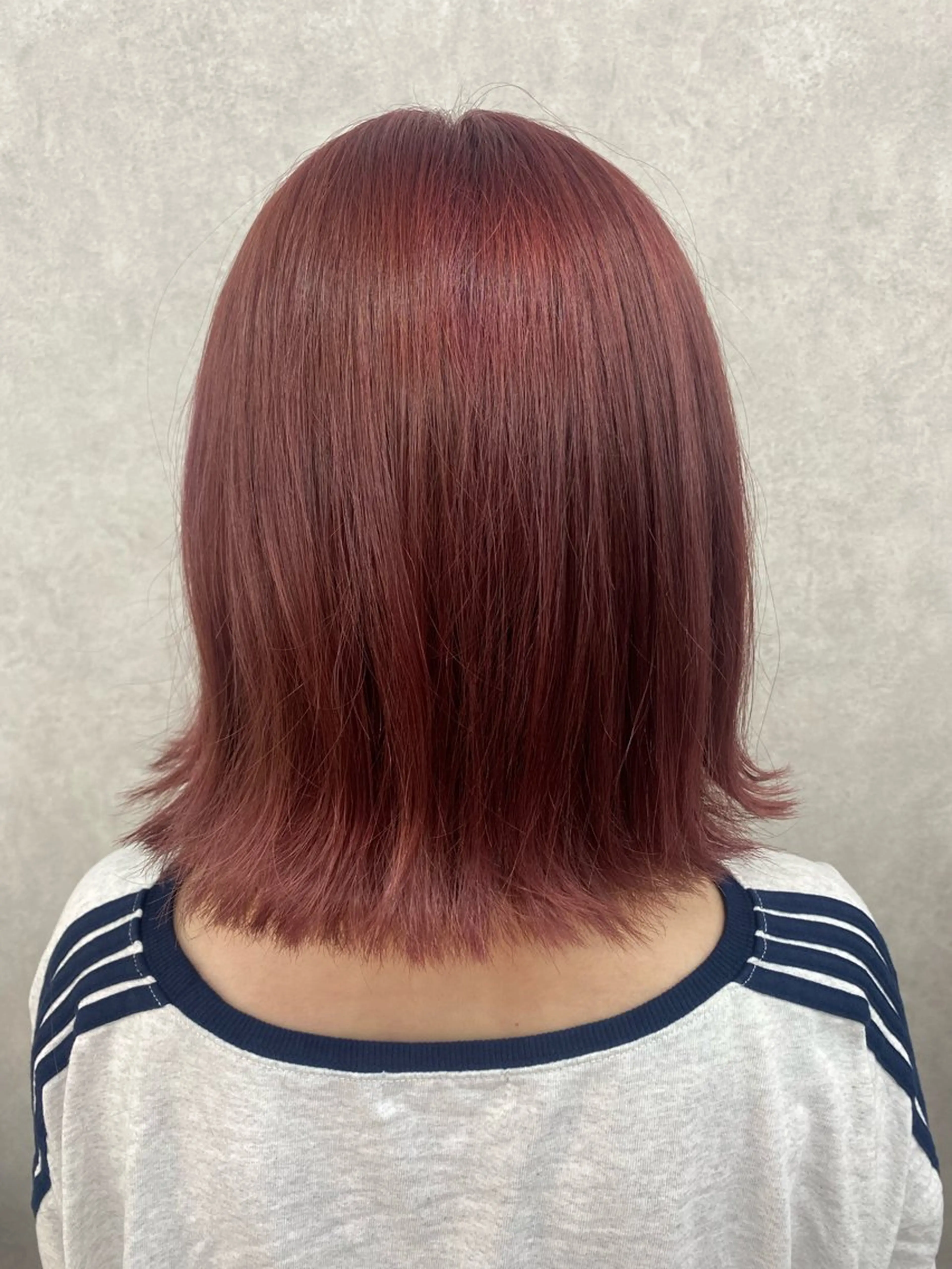 ショート 🩶西 雪乃/透明感 くすみカラー🫧のヘアスタイル