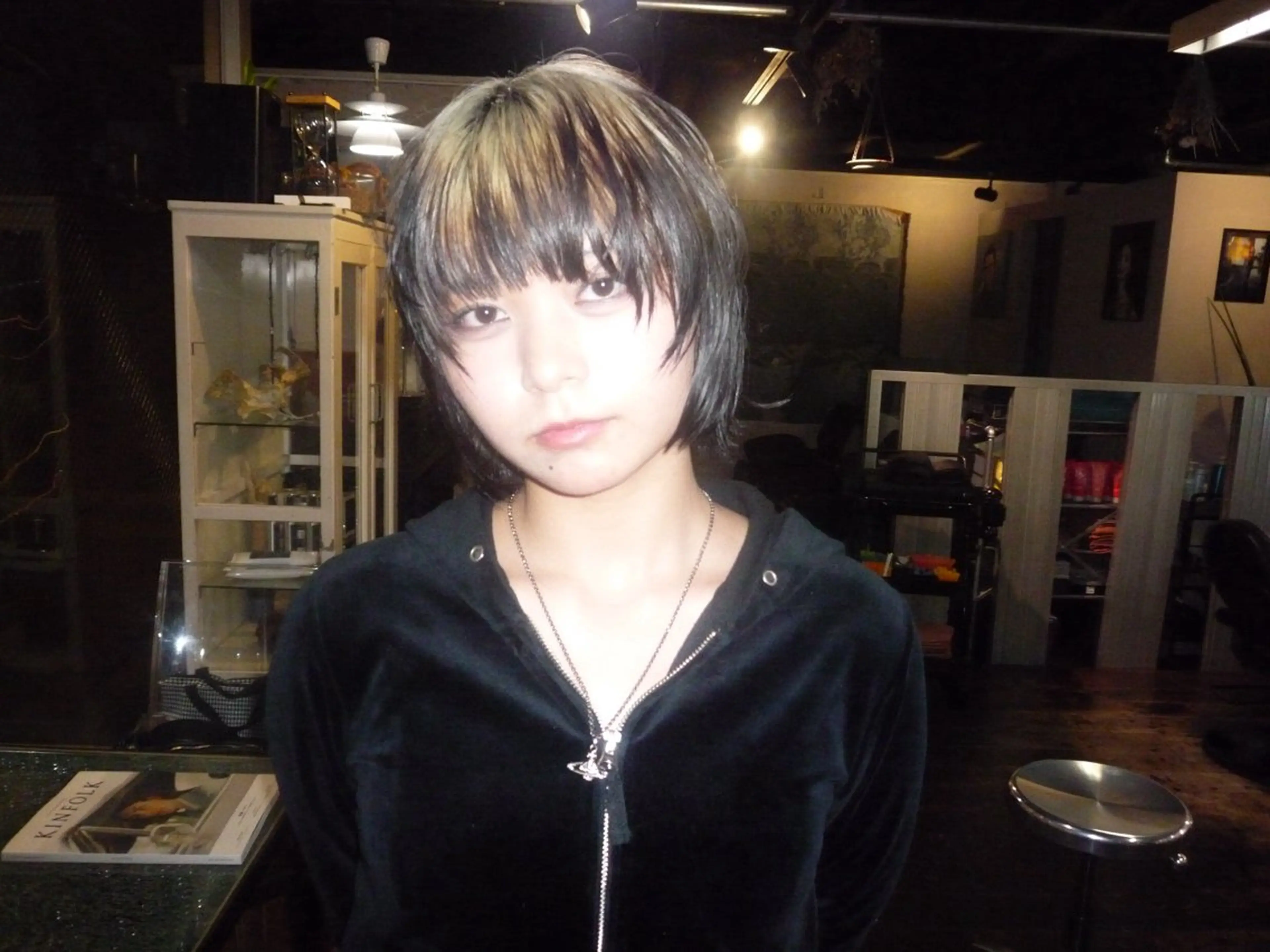 ショート GIVET所属・心斎橋/ハイトーン/ レイヤーカットのヘアスタイル