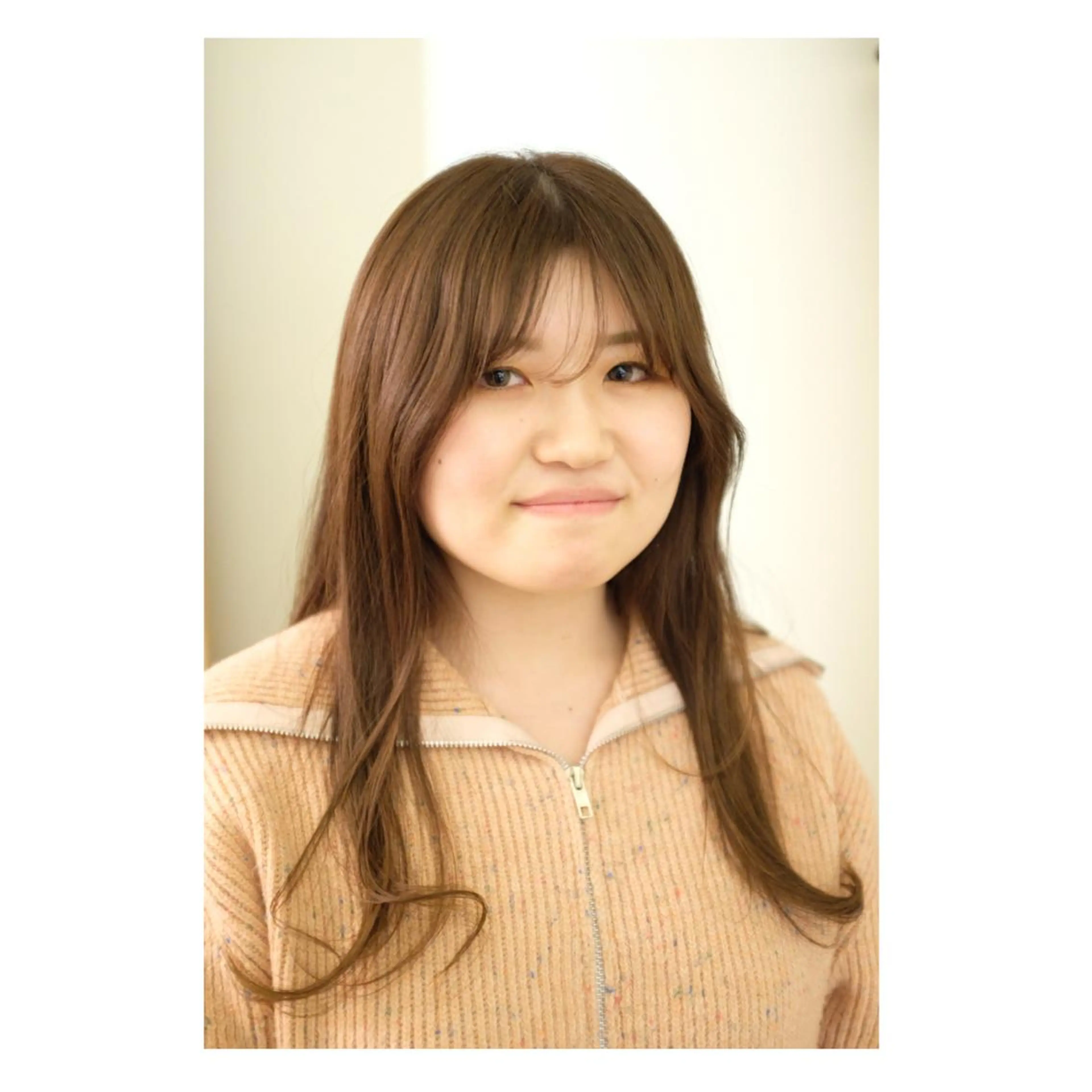 セミロング カラー ブラウンカラー ナチュラルブラウン ショートカット／ 明千のヘアスタイル
