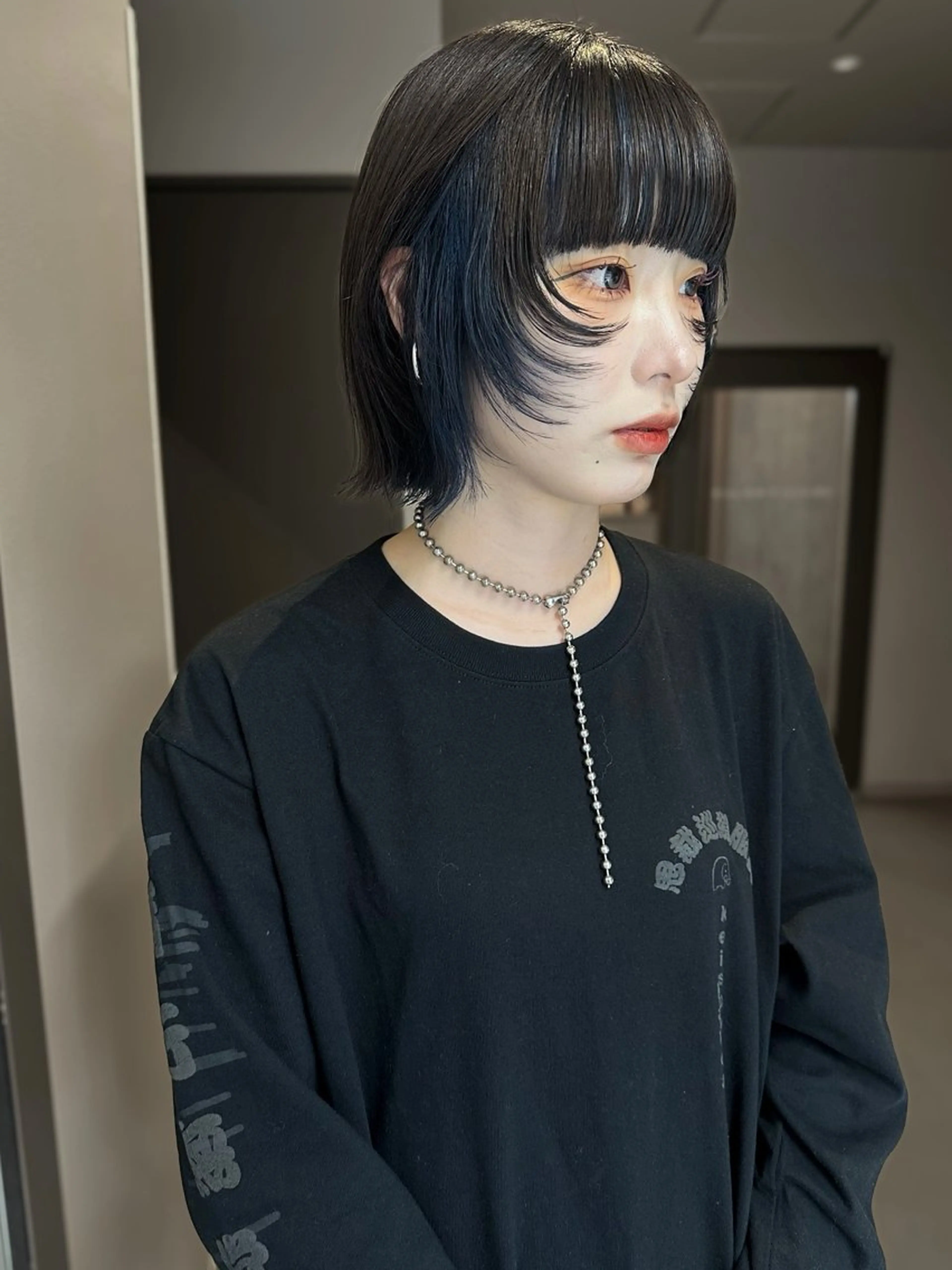 ミディアム ウルフカット salon village所属・ウルフカット🪽 レイヤー/髪質改善のヘアスタイル