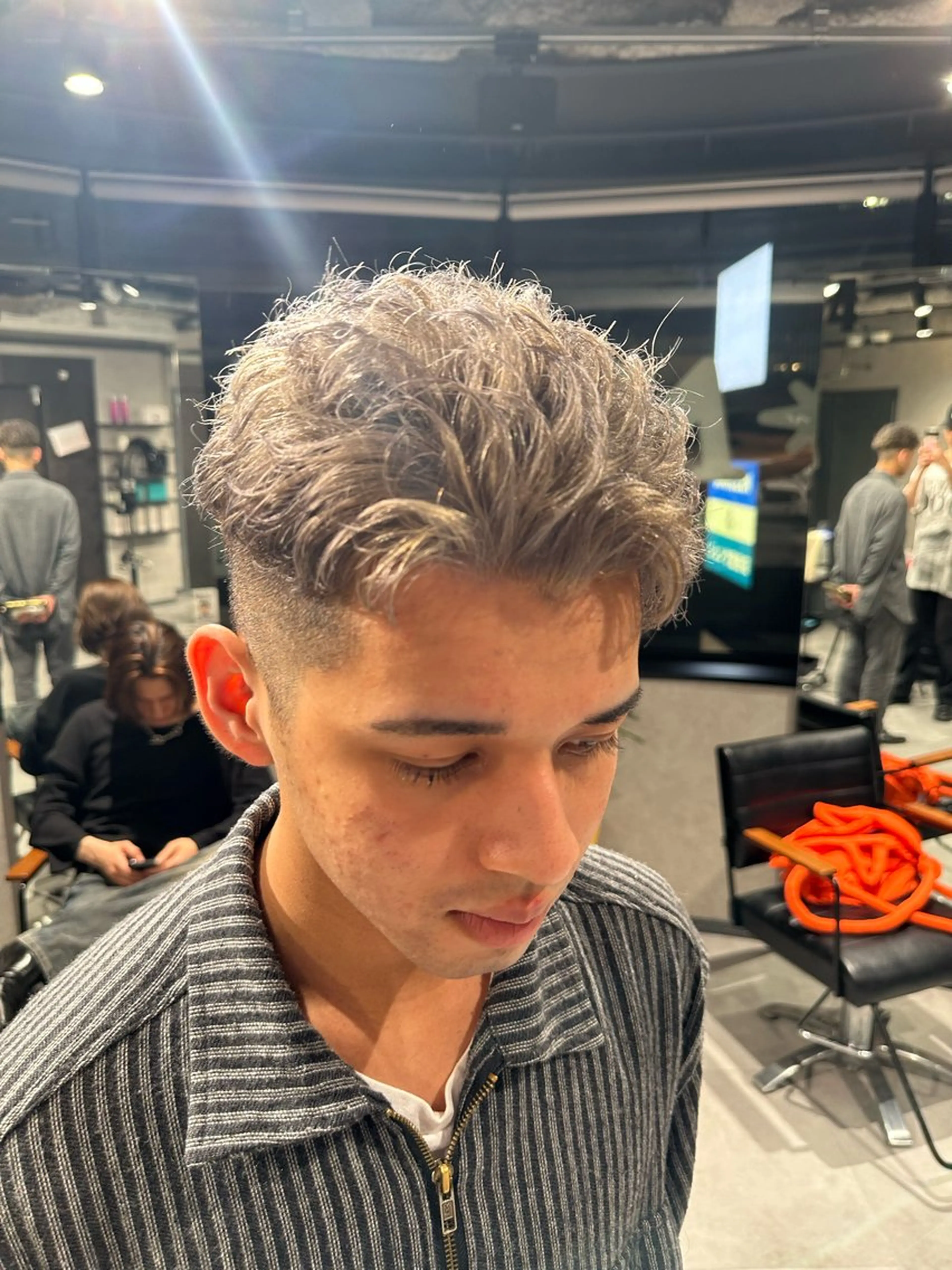 ショート カラー メンズ メンズブリーチ ブリーチ シルバー NEXT NEO所属・メンズヘア静岡 ✂︎Ryuheiのヘアスタイル