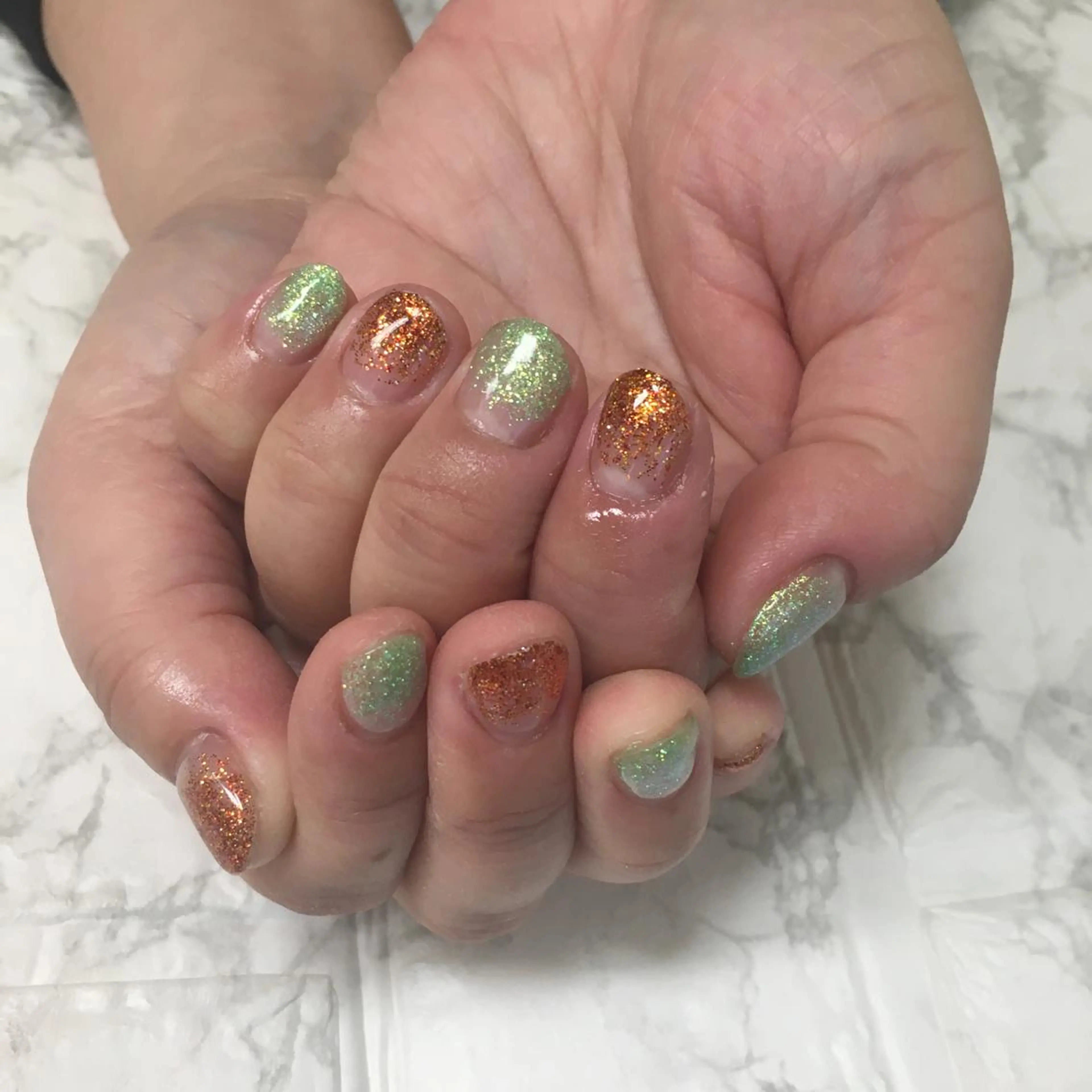 ネイル グラデーション ラメ(グリッター) ラメグラデーション 自爪育成/深爪矯正 mikiのネイルデザイン