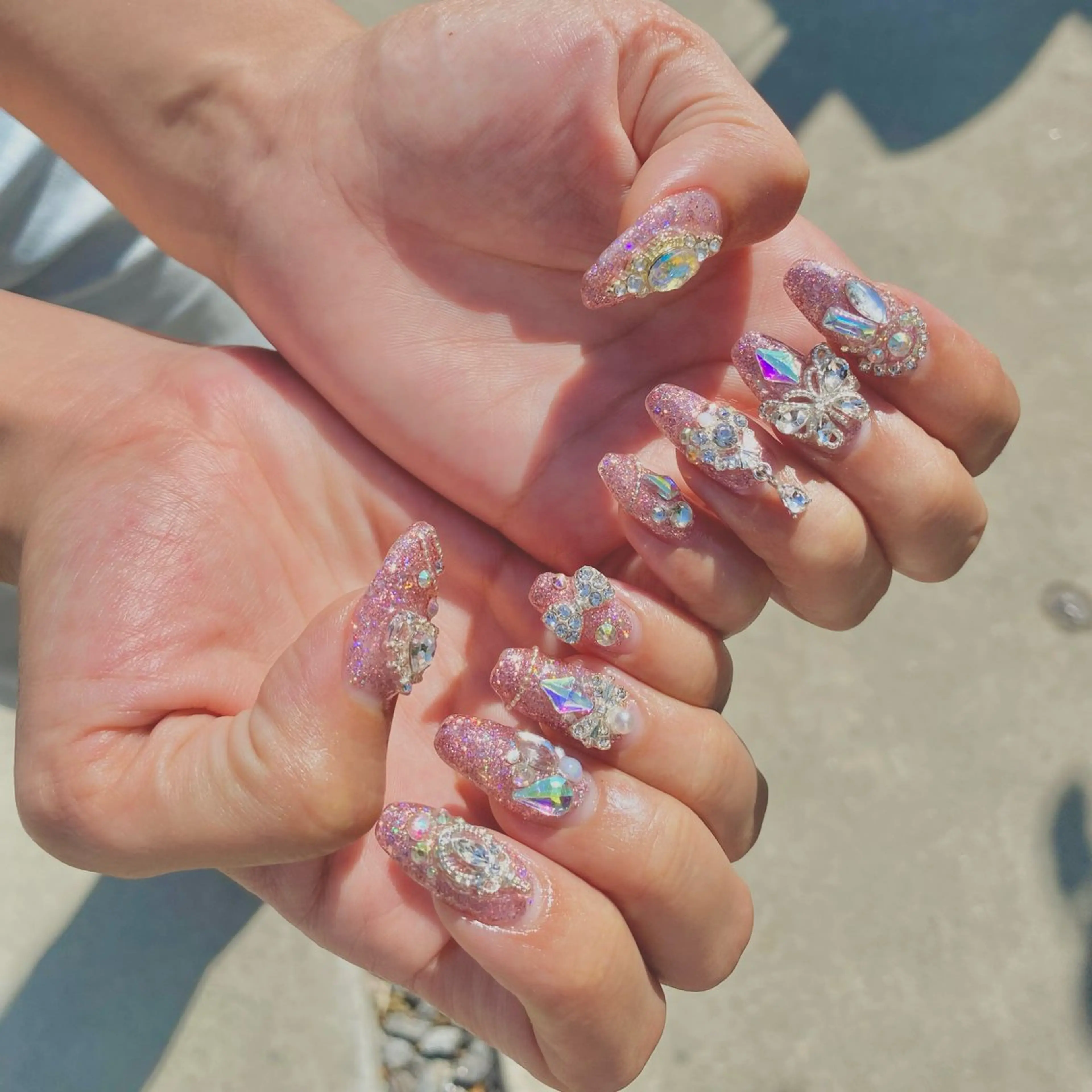 ネイル キラキラネイル 山田 麻樹のネイルデザイン