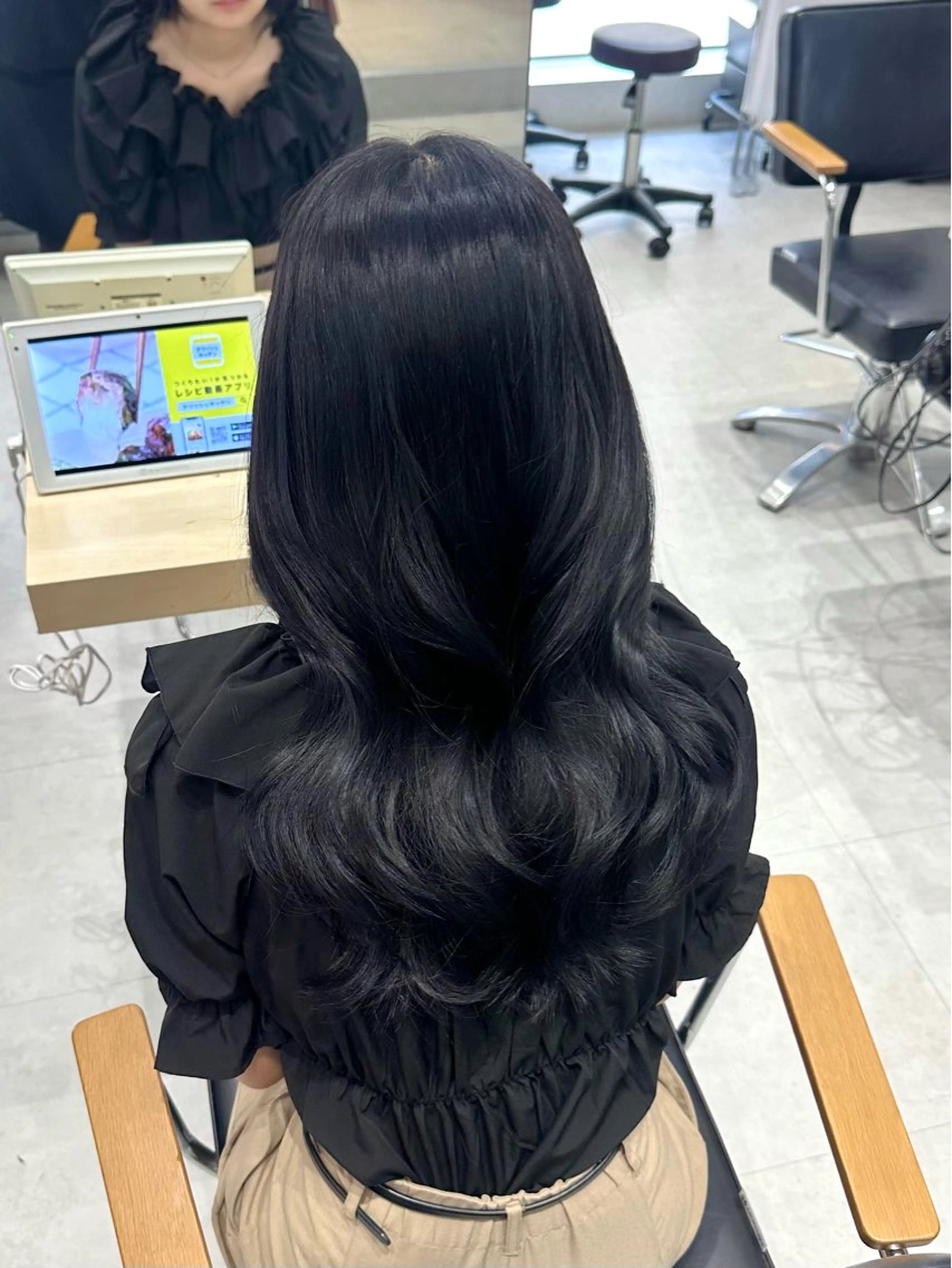 ロング カラー 黒髪 ラベンダーカラー Rei /透明感×韓国ヘアのヘアスタイル