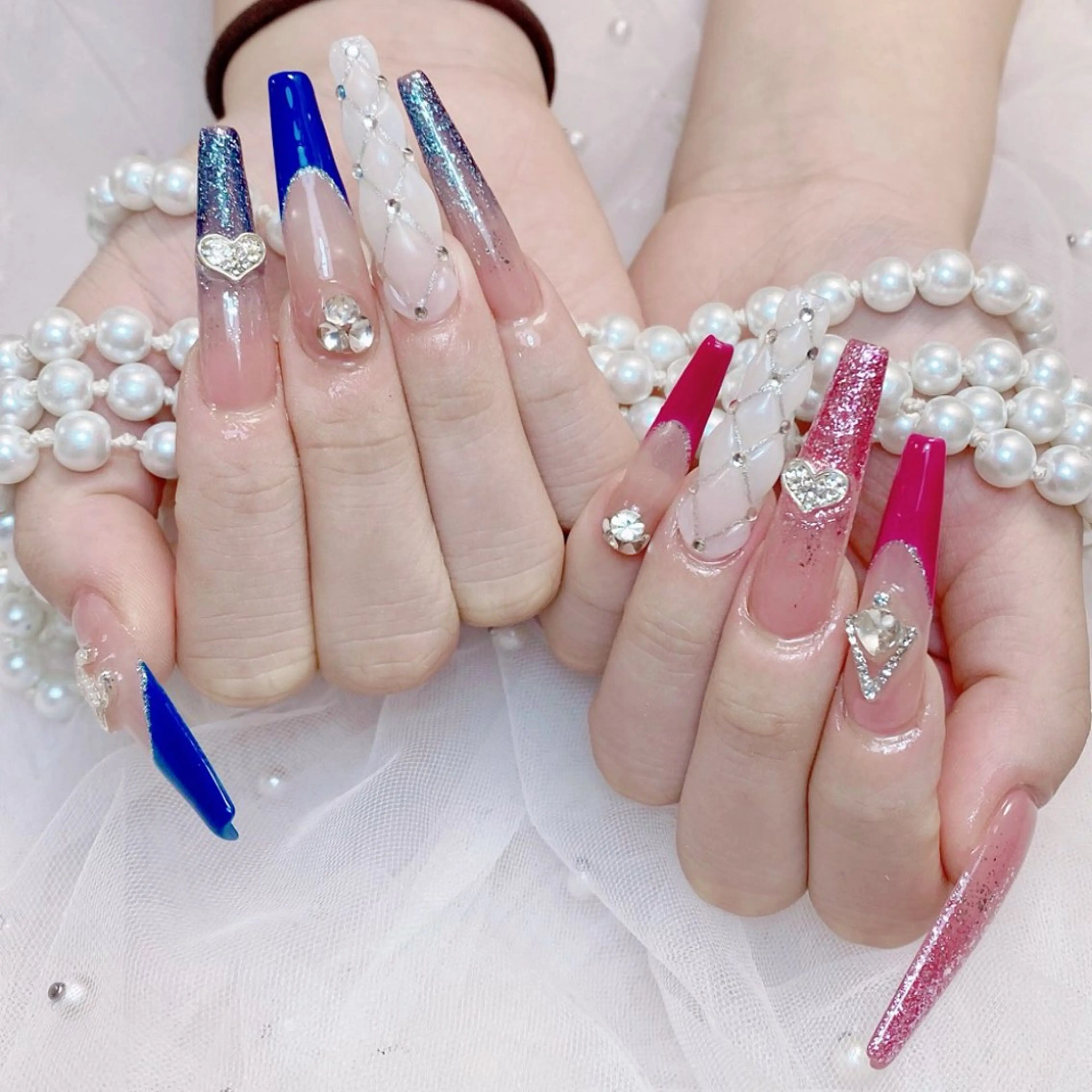 ネイル フレンチネイル ジェルネイル ハート 韓国ネイル マグネットネイル ハンドネイル ネイルサロン lotusのネイルデザイン