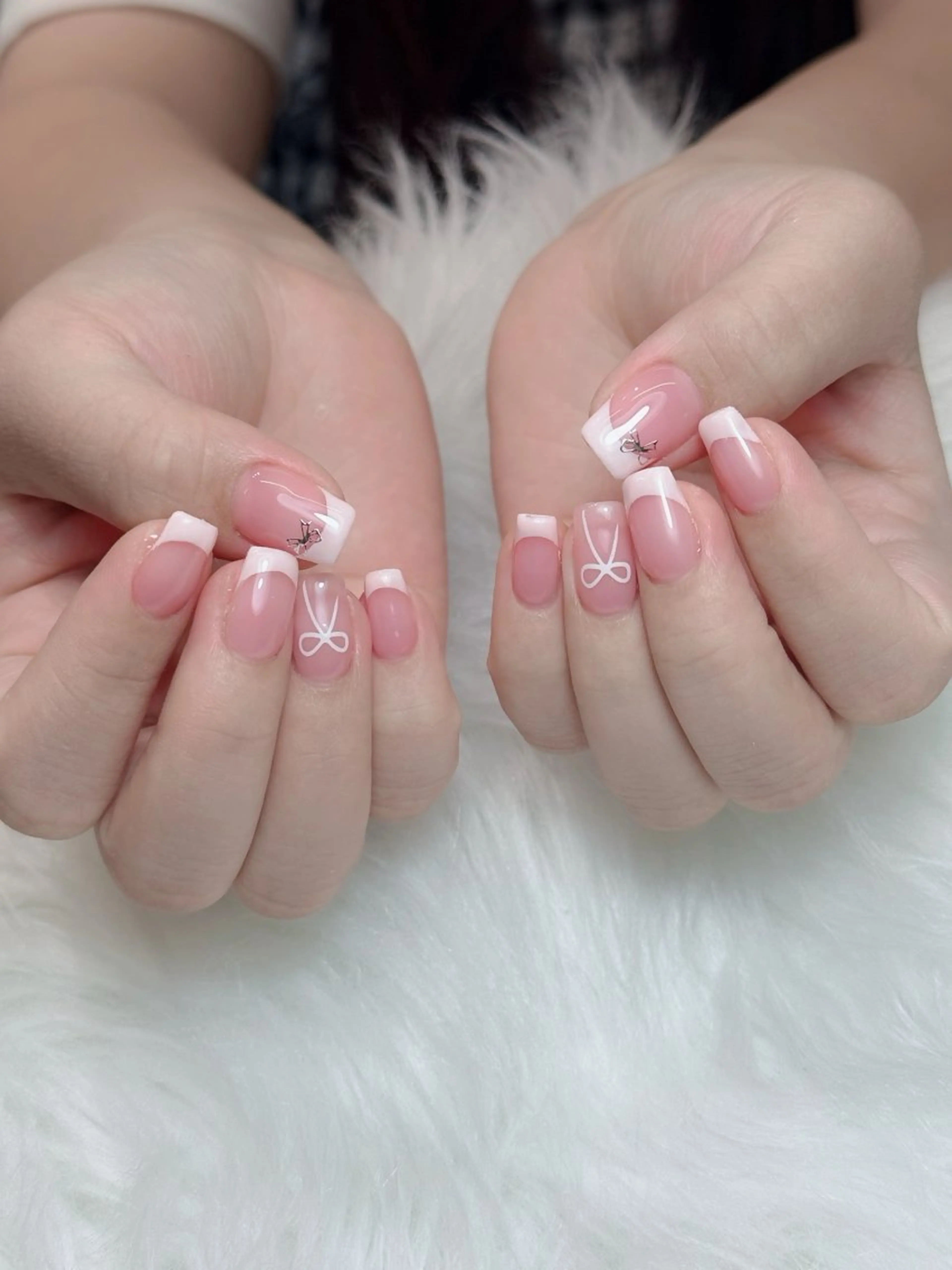 ネイル オーロラネイル チークネイル フットネイル フレンチネイル 韓国ネイル ハンドネイル Lumi Nailのネイルデザイン