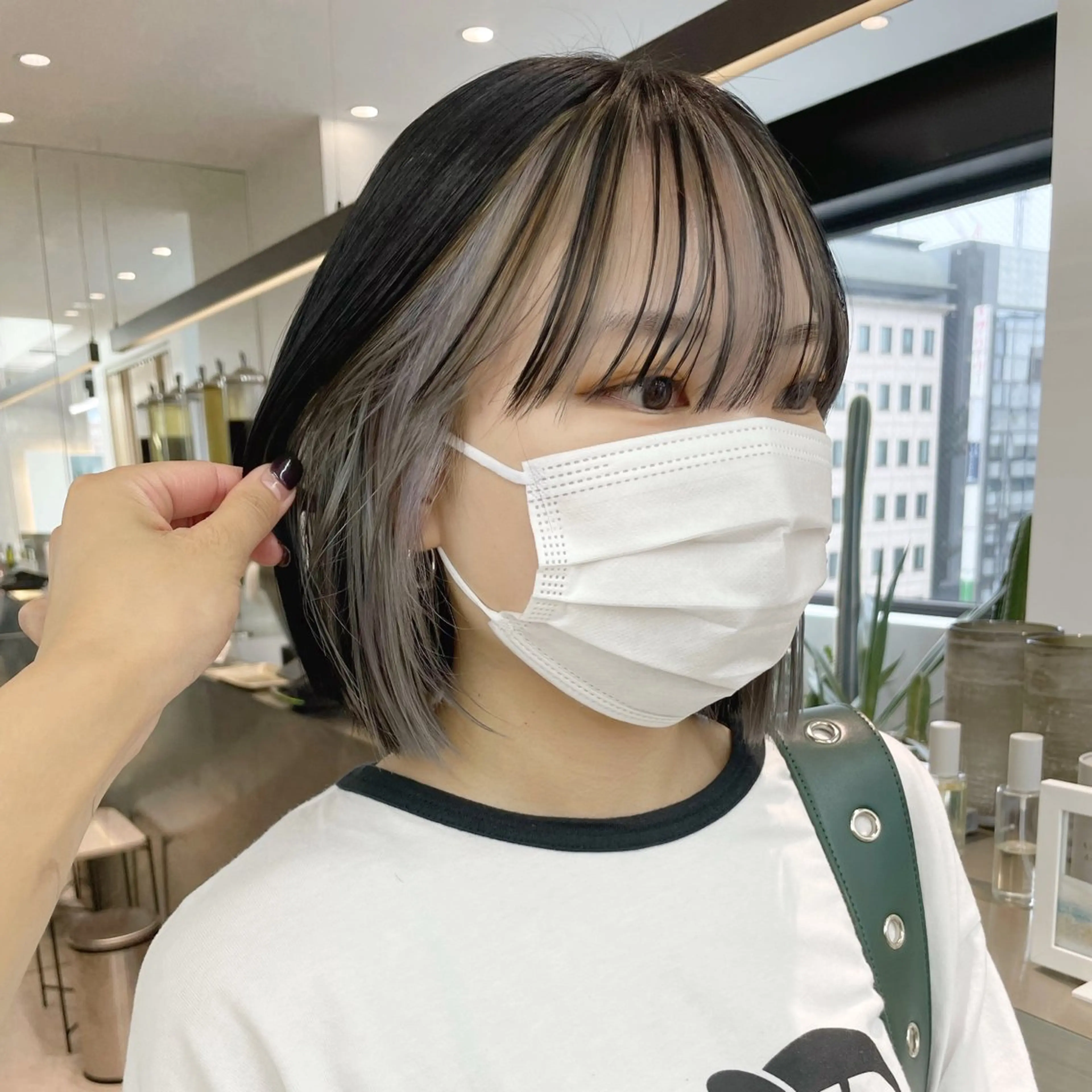 ❤️‍🔥ミニモ限定価格❤️‍🔥インナーカラー（ブリーチ込み）全体カラー＆トリートメントの写真