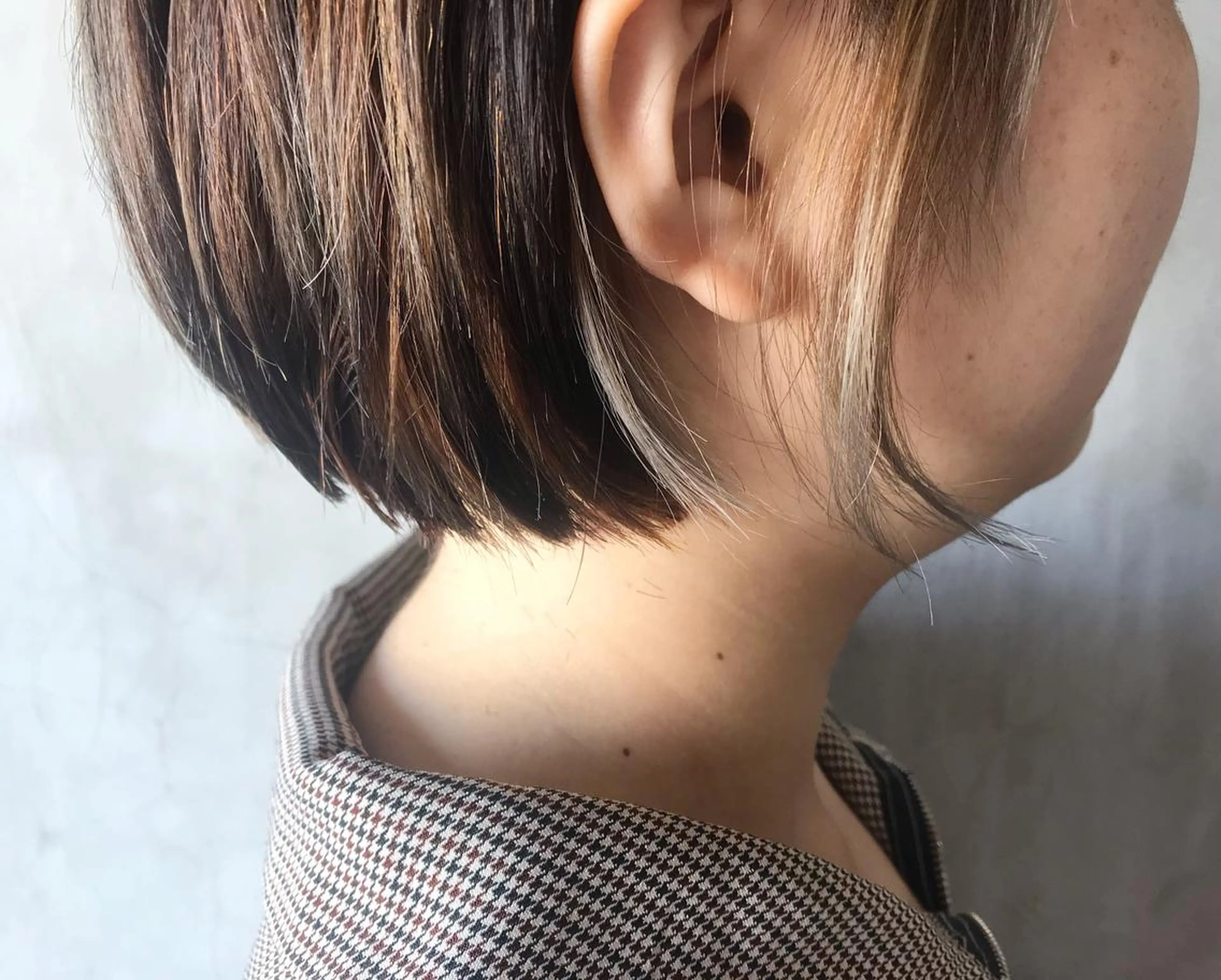 ショート カラー ヘアアレンジ ベージュカラー インナーカラー ホワイトベージュ stylist/蛯谷 珠里のヘアスタイル