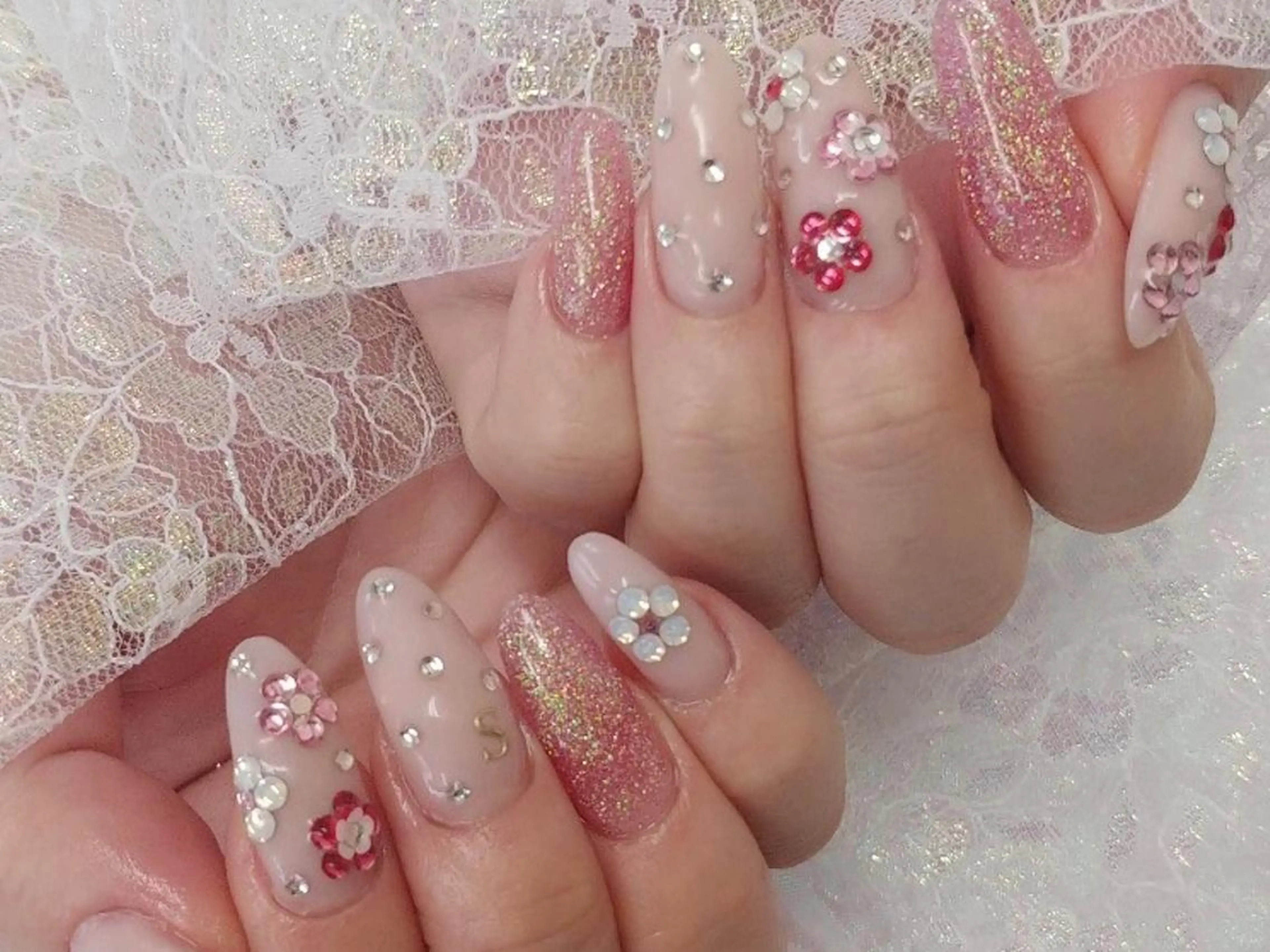 ネイル フラワーネイル スカルプネイル ストーンネイル Nail lieNのネイルデザイン