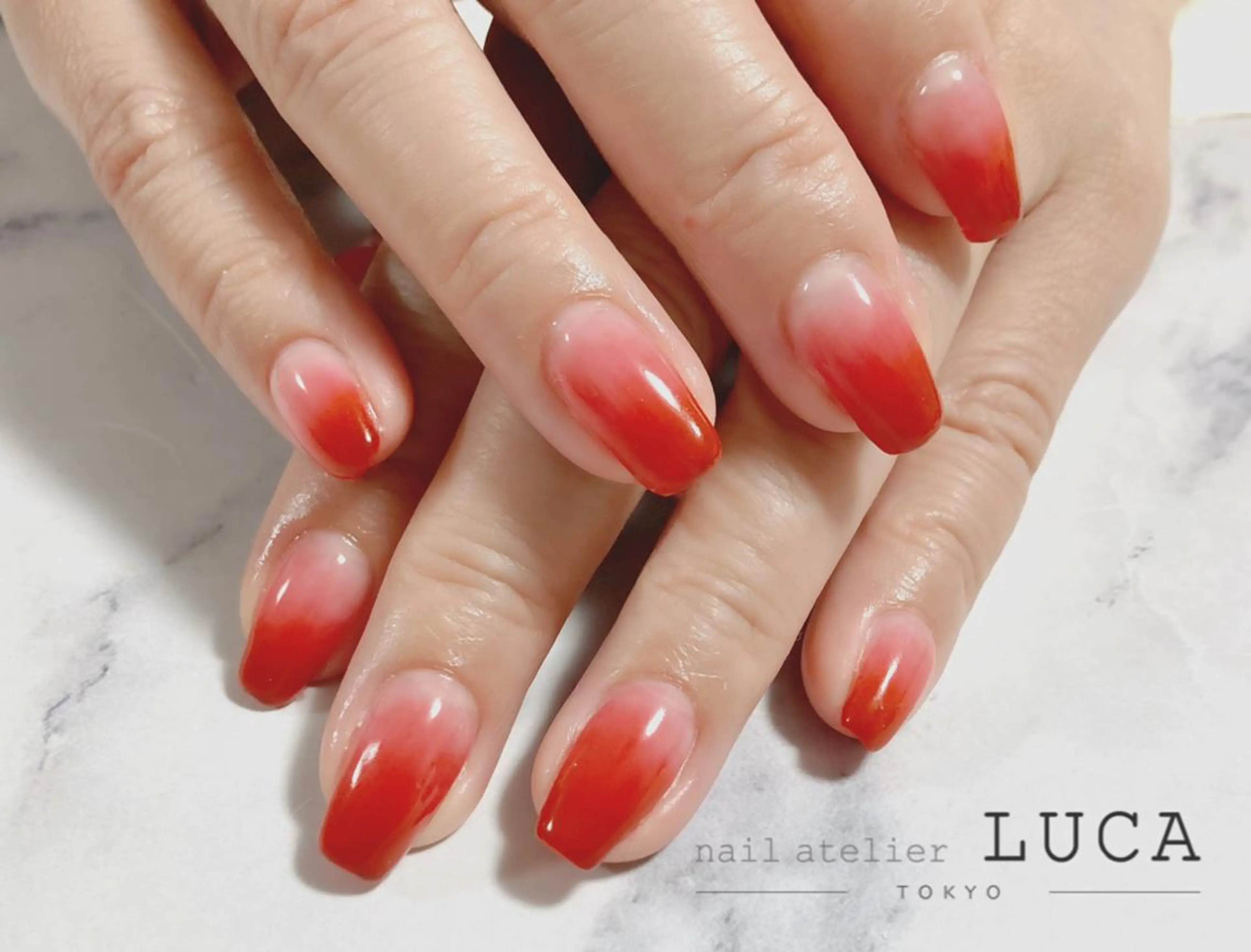 ネイル グラデーション シンプルネイル ネイルアトリエルカ スタッフのネイルデザイン