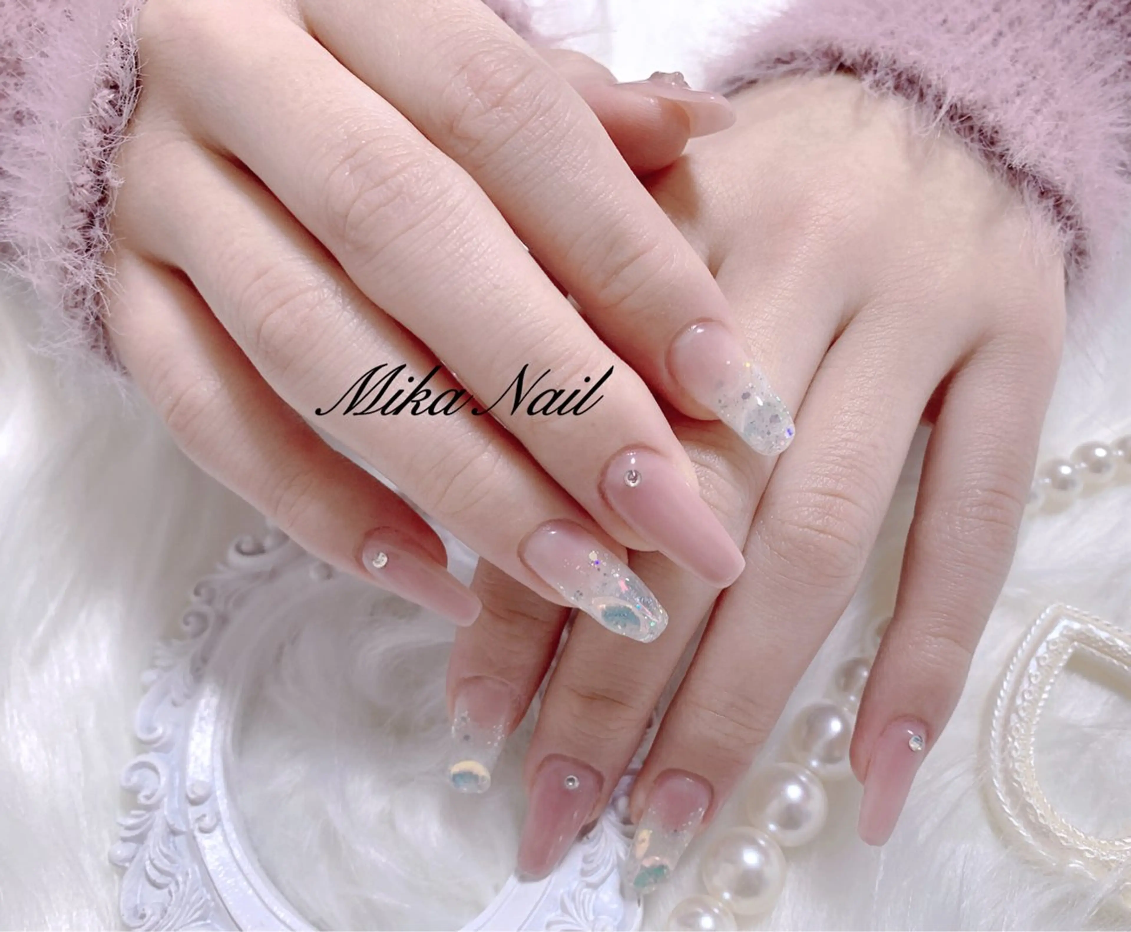 ネイル ストーンネイル Mika Nailのネイルデザイン