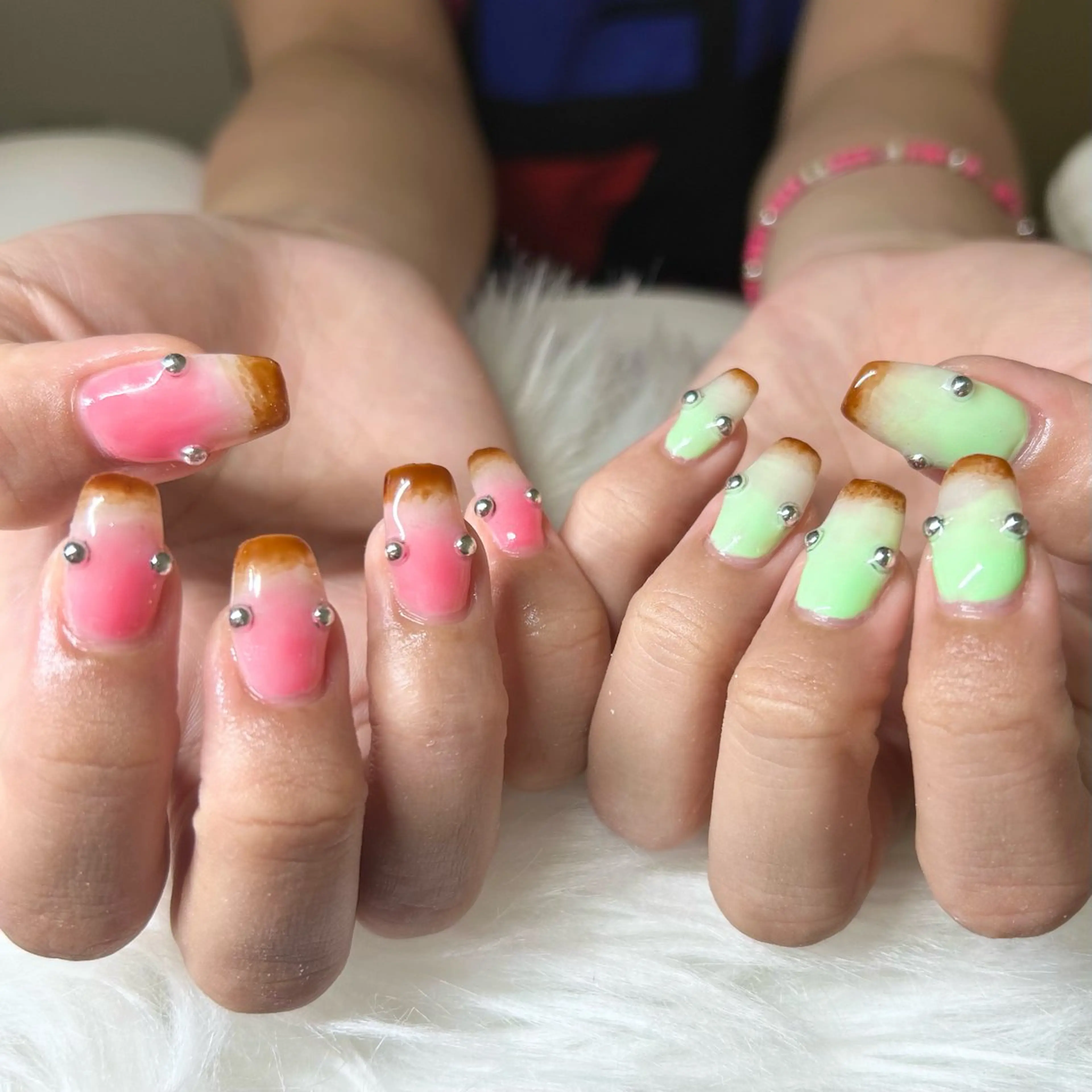 ネイル ブラウン ストーンネイル ハンドネイル 天野 希綾のネイルデザイン