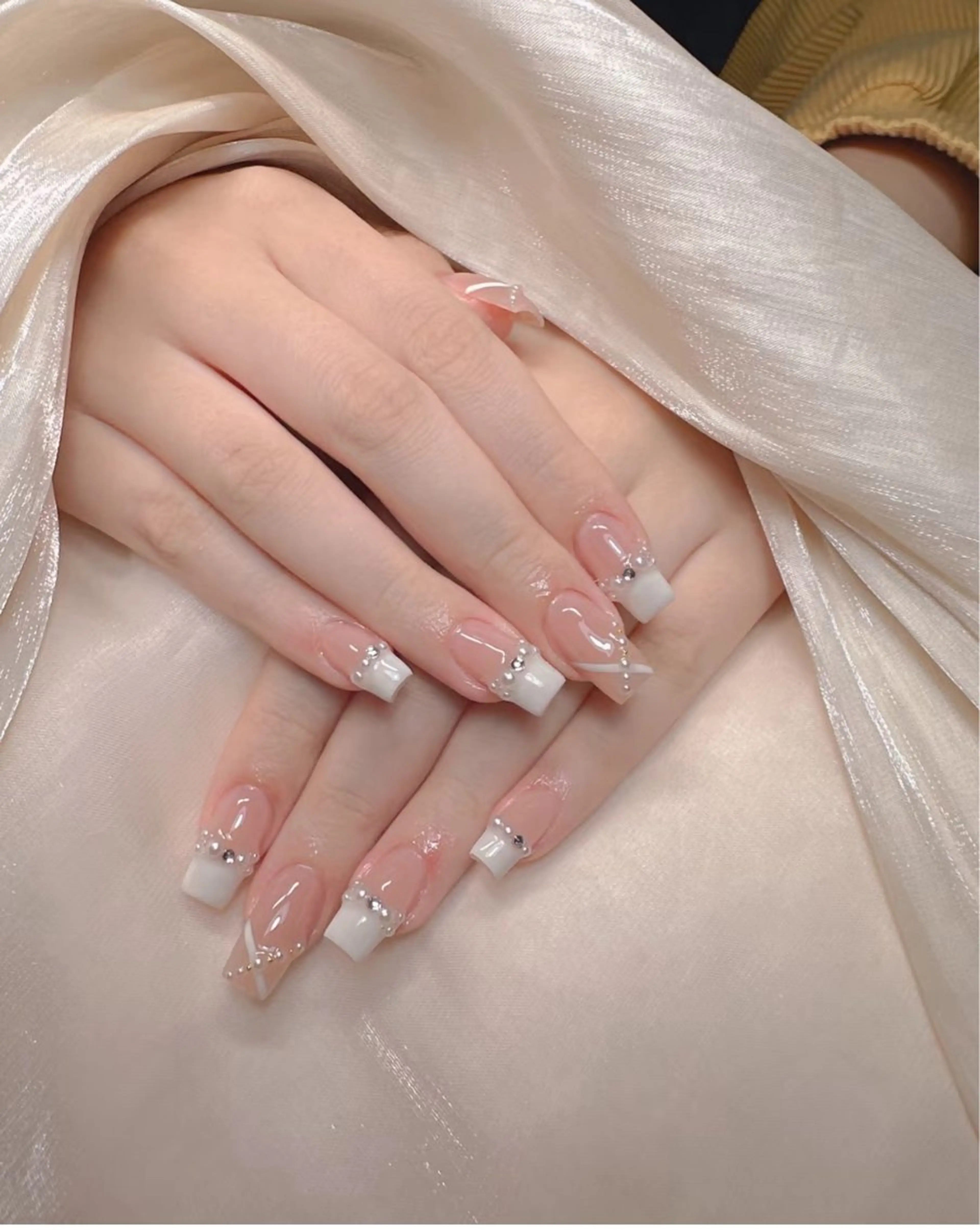 ネイル ハンドネイル チョウ Rachaelのネイルデザイン