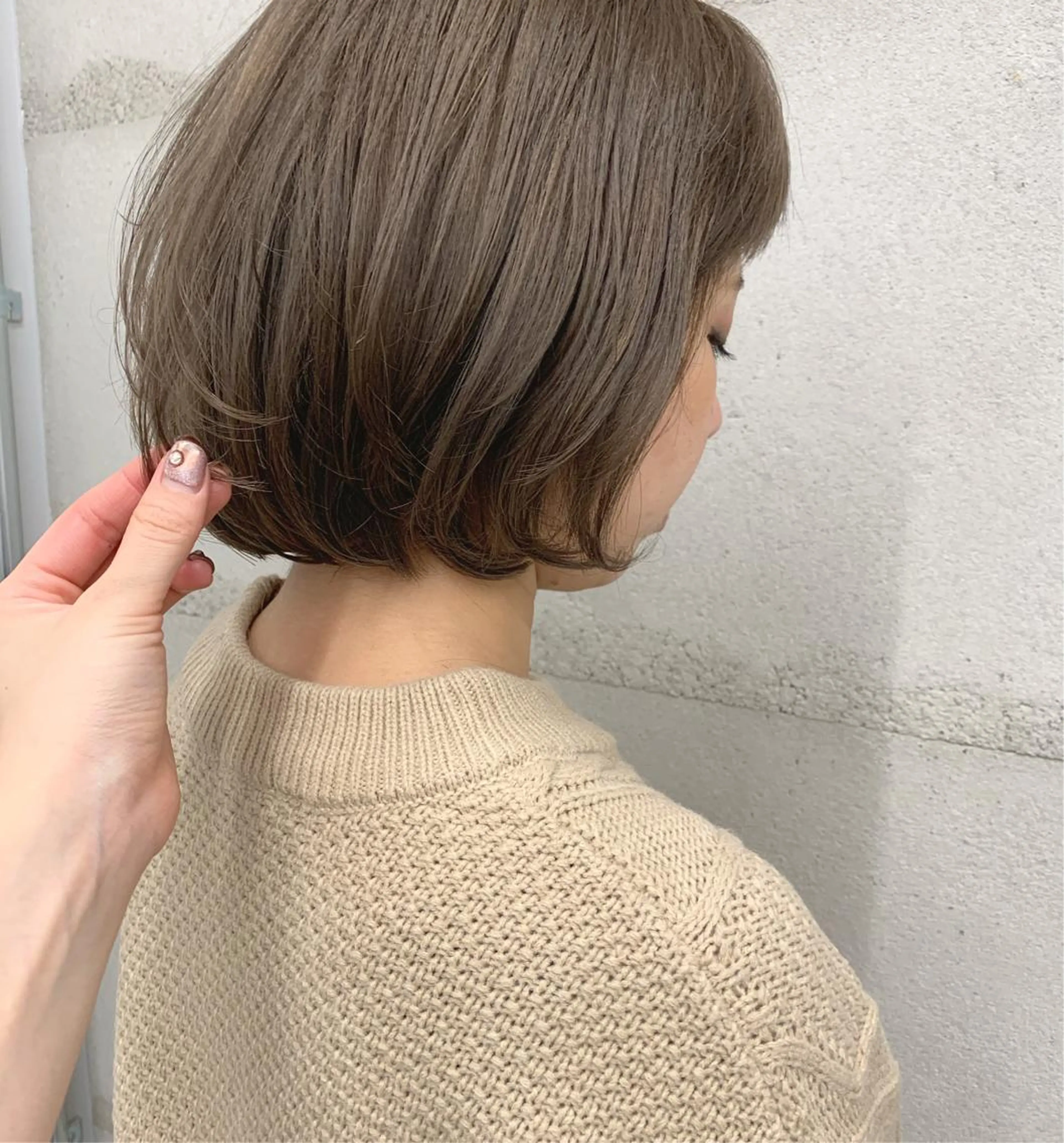 ショート カラー 透明感/オリーブ/ グレージュ/YUKAのヘアスタイル