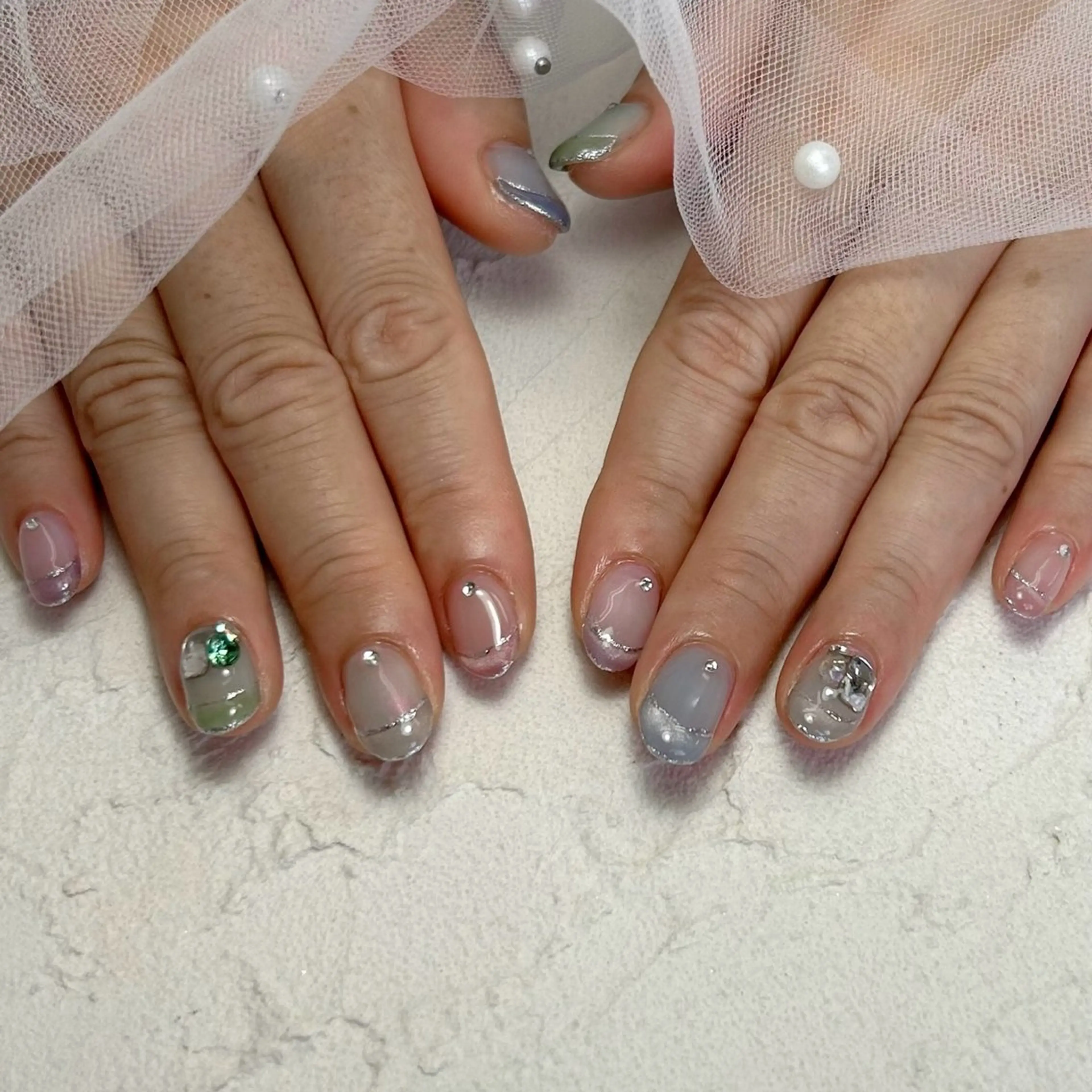 ネイル フレンチネイル 持ち込み nico +所属・nico + 鷲野のネイルデザイン