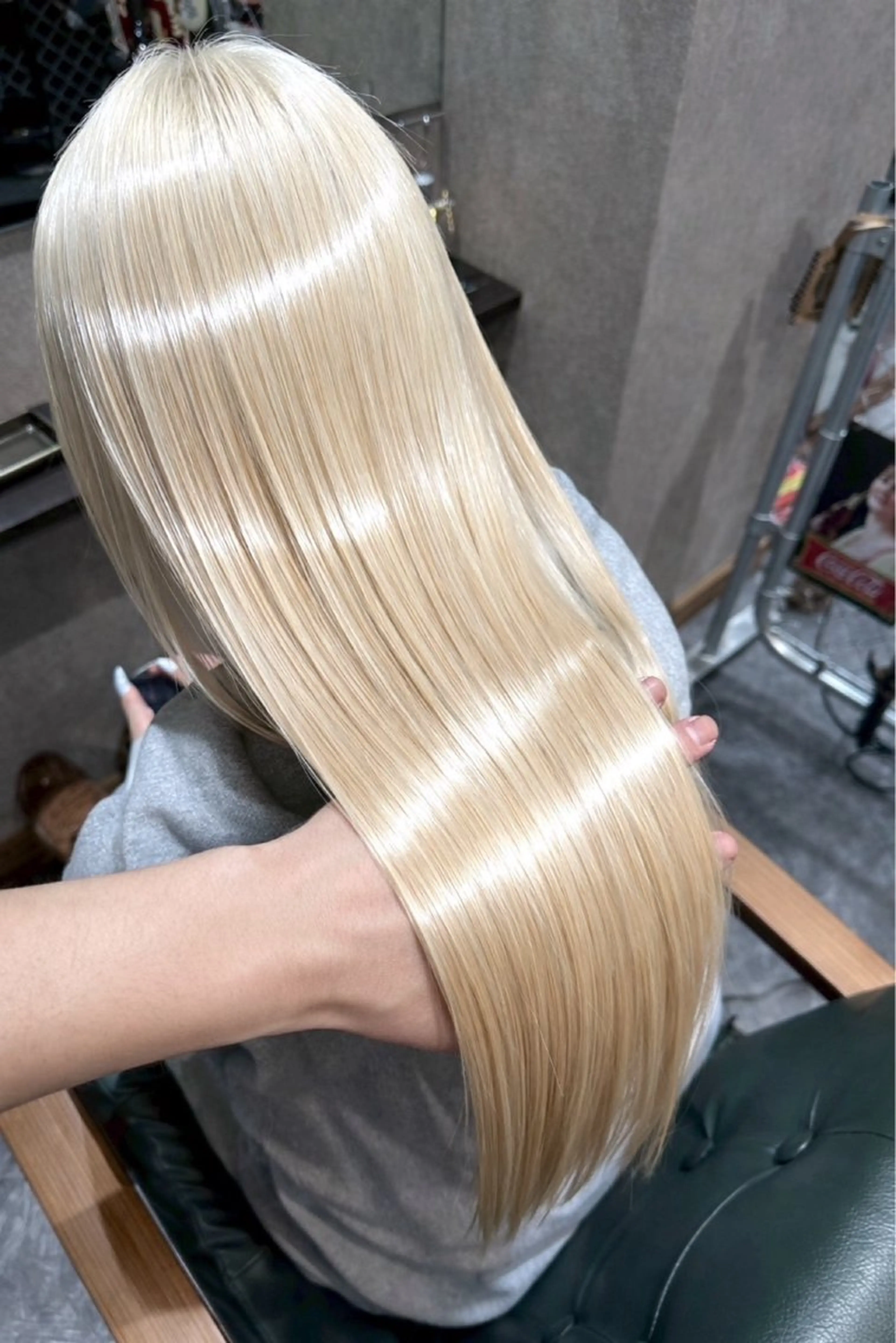 ロング カラー ブリーチ ケアブリーチ ダブルカラー ハイライトカラー ハイトーンカラー ヘアカラー トリートメント レイヤーブリーチ特化 ホワイト専門/岸のヘアスタイル