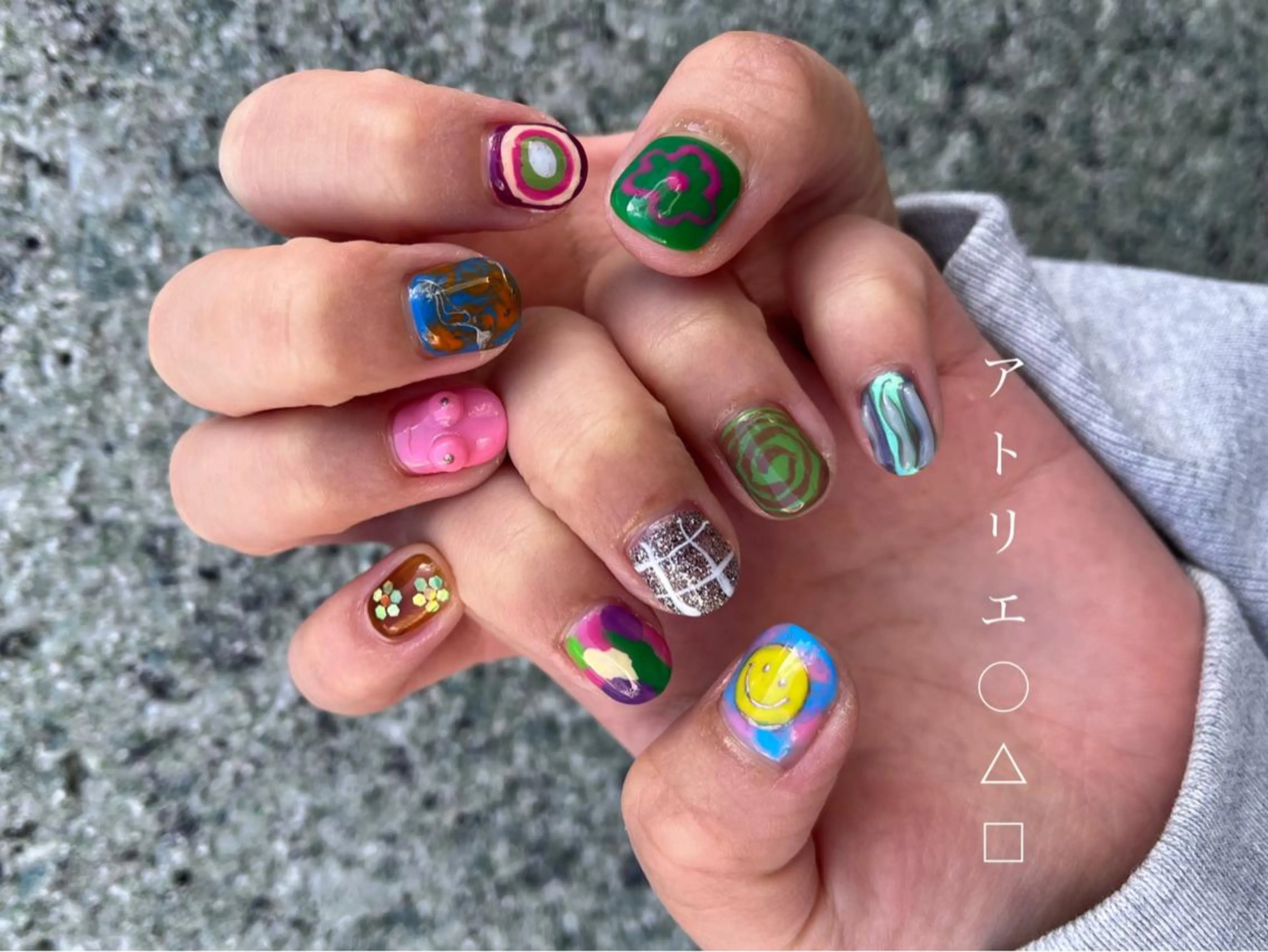 ネイル ハンドネイル アトリエ ○△□のネイルデザイン