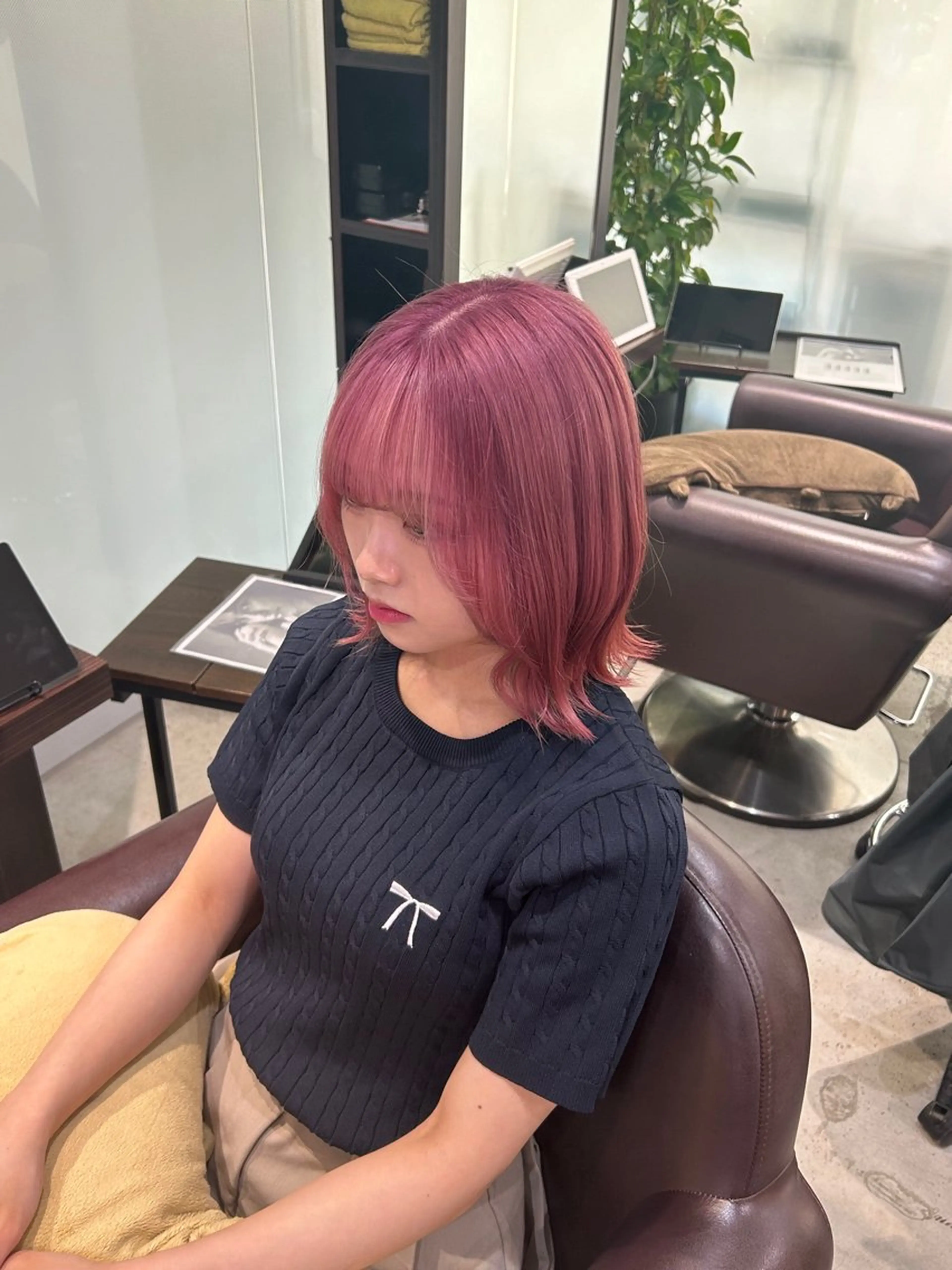 ショート カラー ブリーチ 透明感カラー ピンクカラー 坂本奈都美 🎀のヘアスタイル