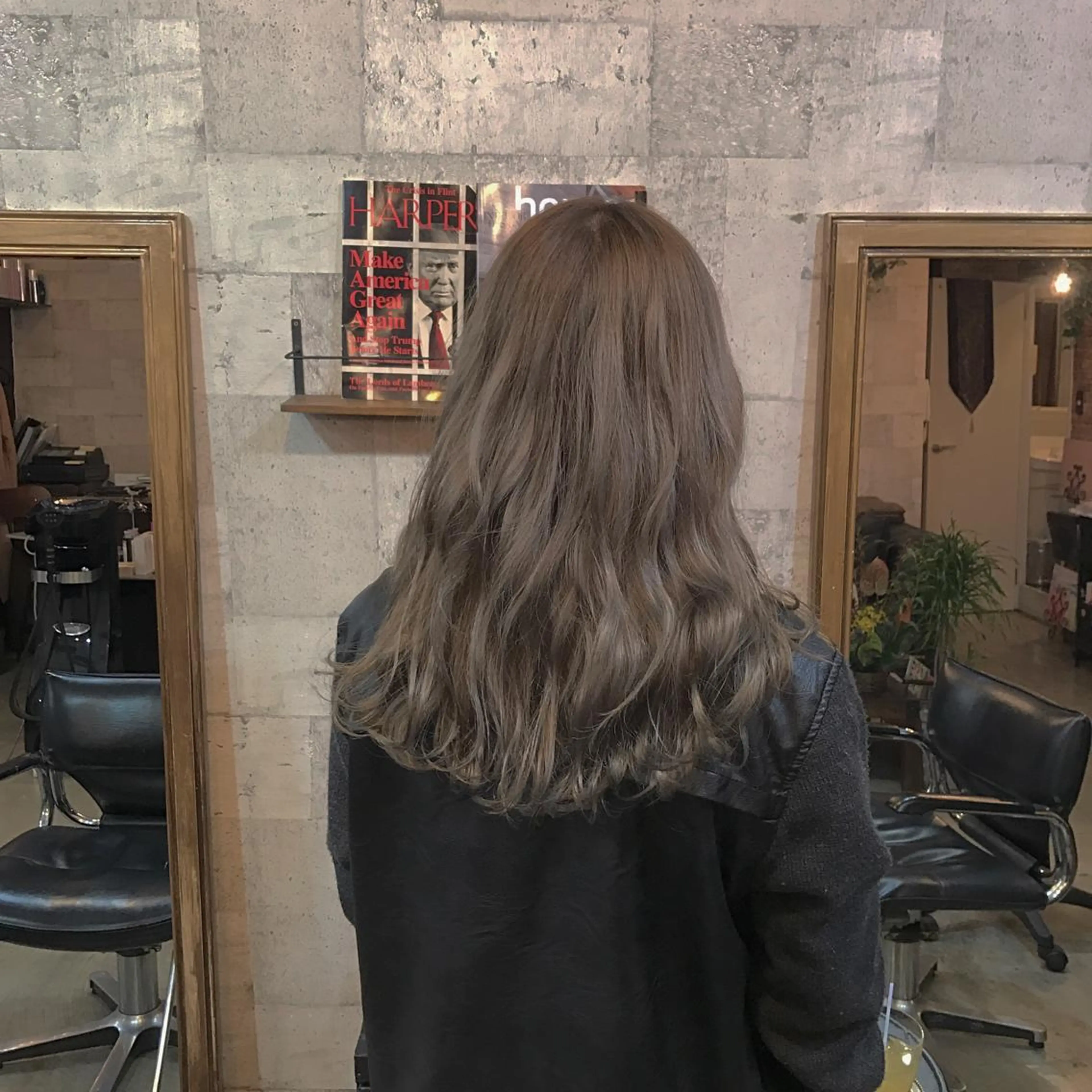 セミロング カラー ダブルカラー グレージュ インナーカラー/天神 ブリーチ/吉田のヘアスタイル