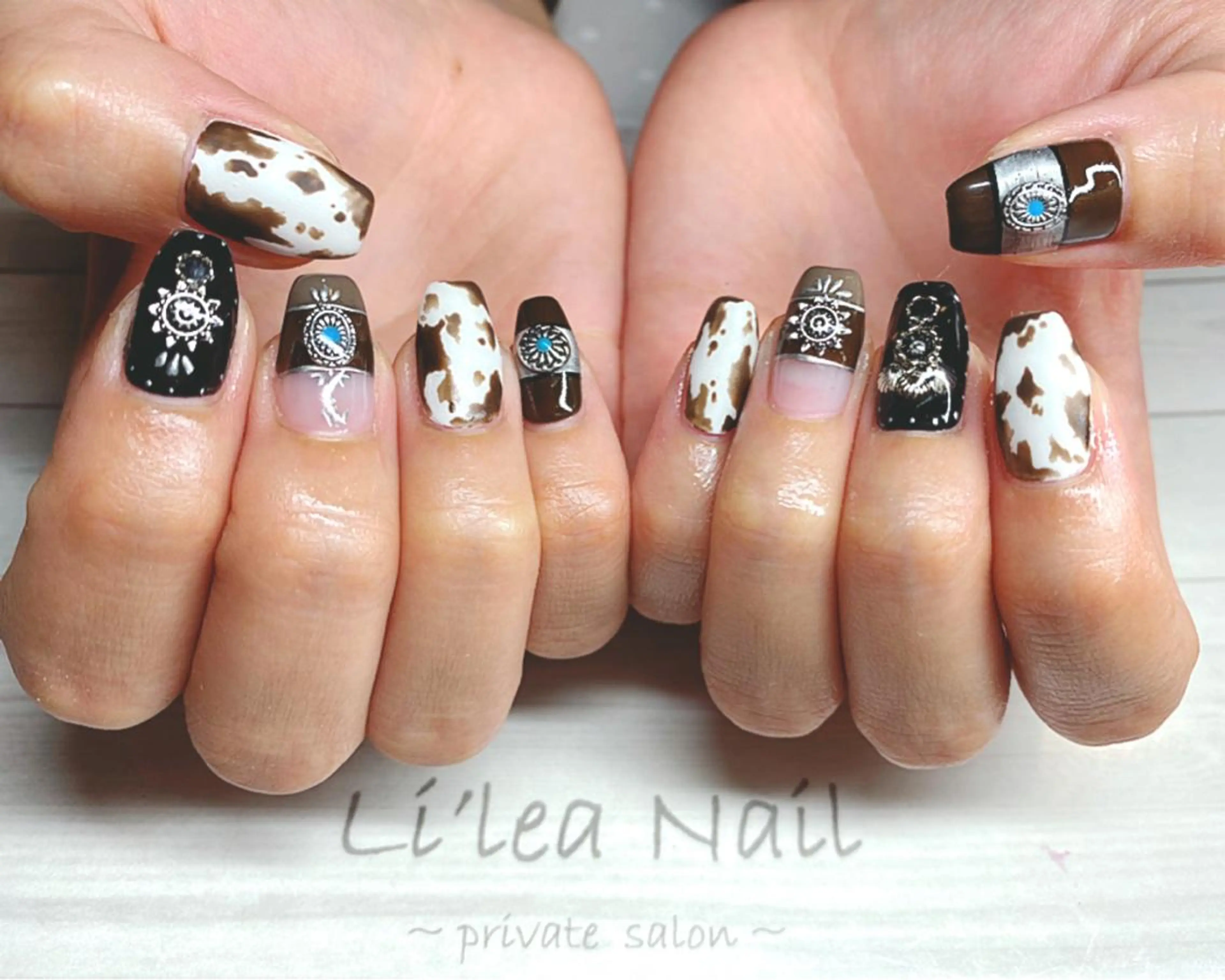 ネイル Li'leaNail AINAのネイルデザイン