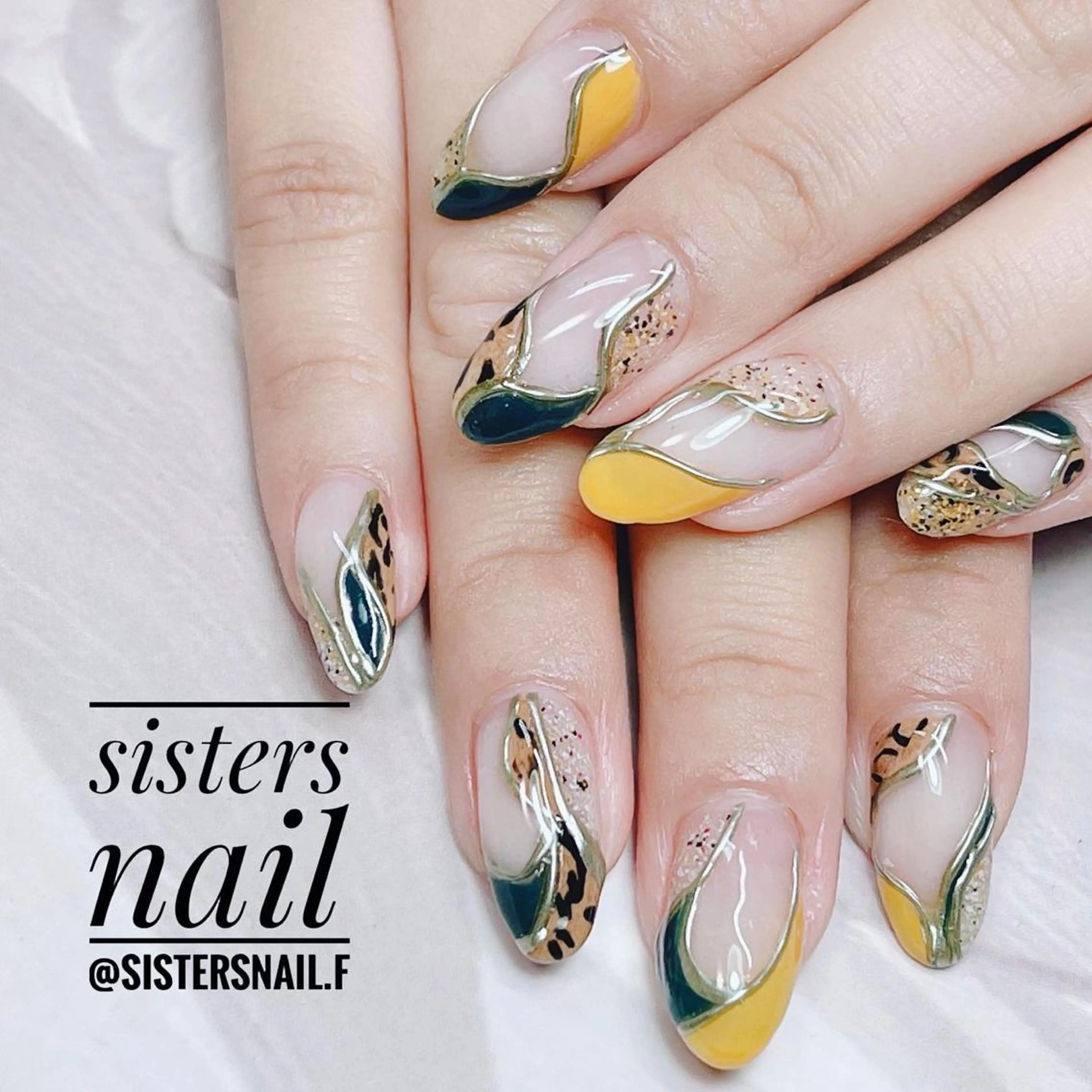 ネイル アニマル柄 アートネイル ジェルネイル ニュアンスネイル ストーンネイル sisters nail.fのネイルデザイン