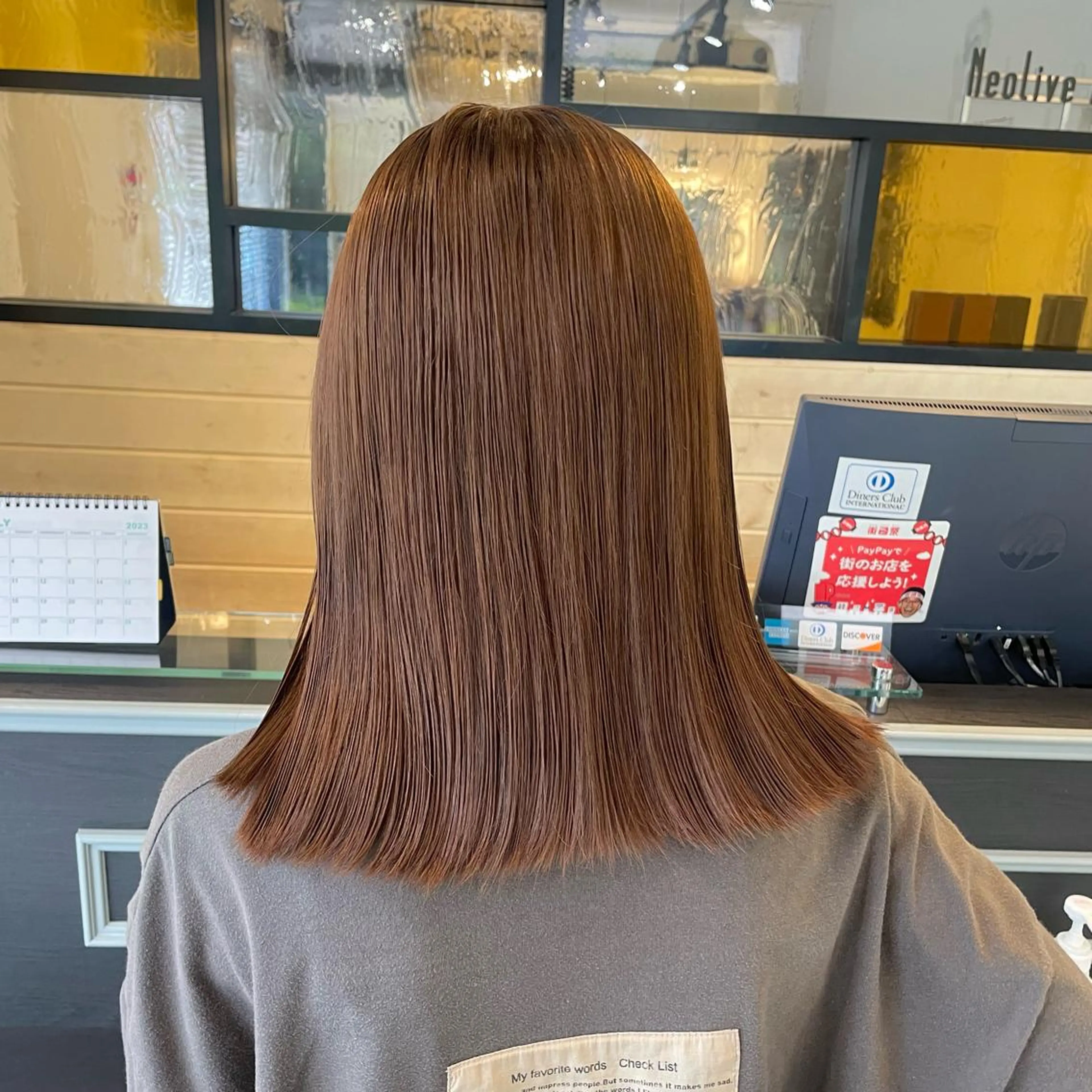 ミディアム カラー スナコザワ レナのヘアスタイル