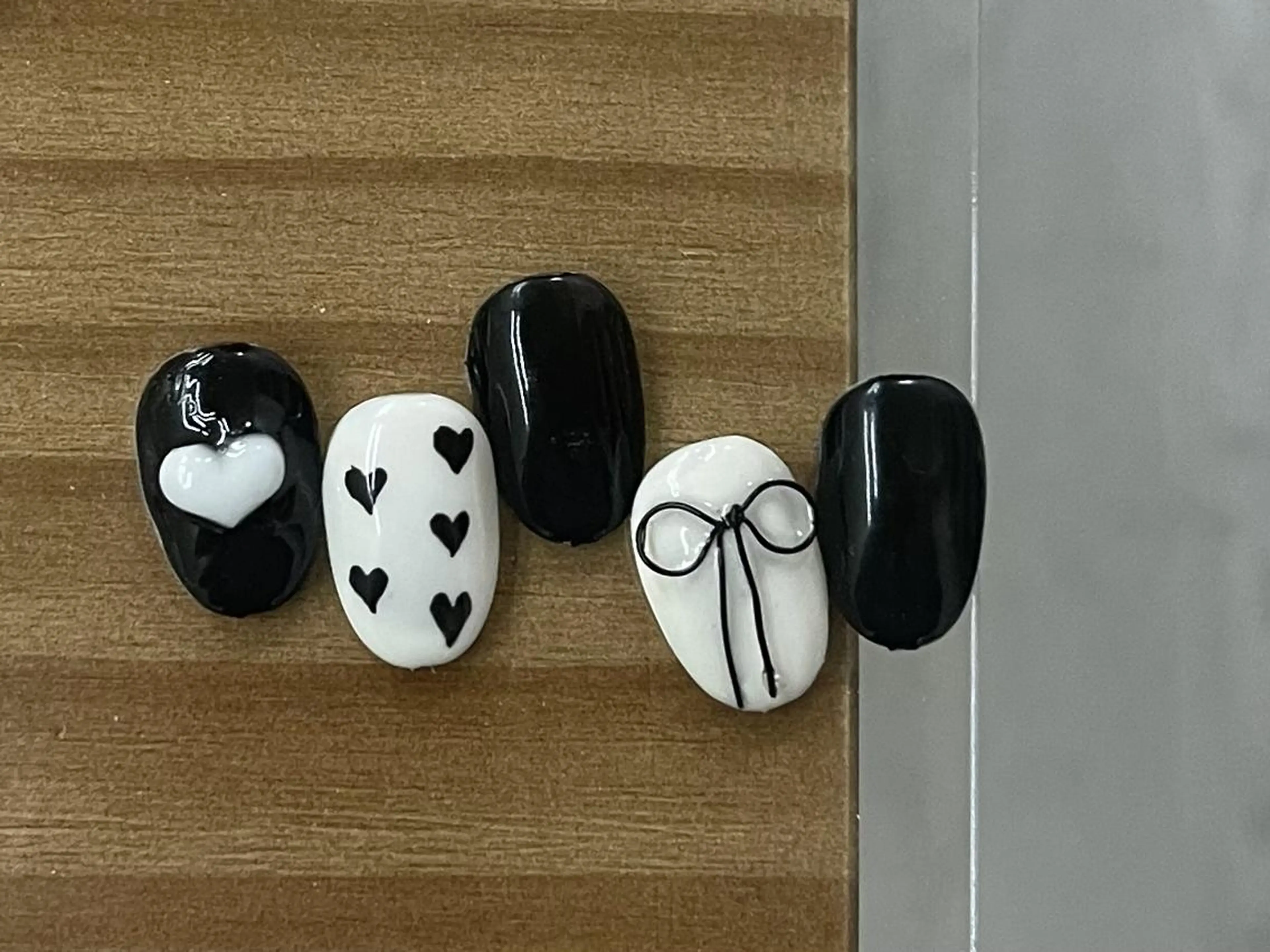 ネイル ハンドネイル ki🍒🍒 ki ツルツルネイルのネイルデザイン