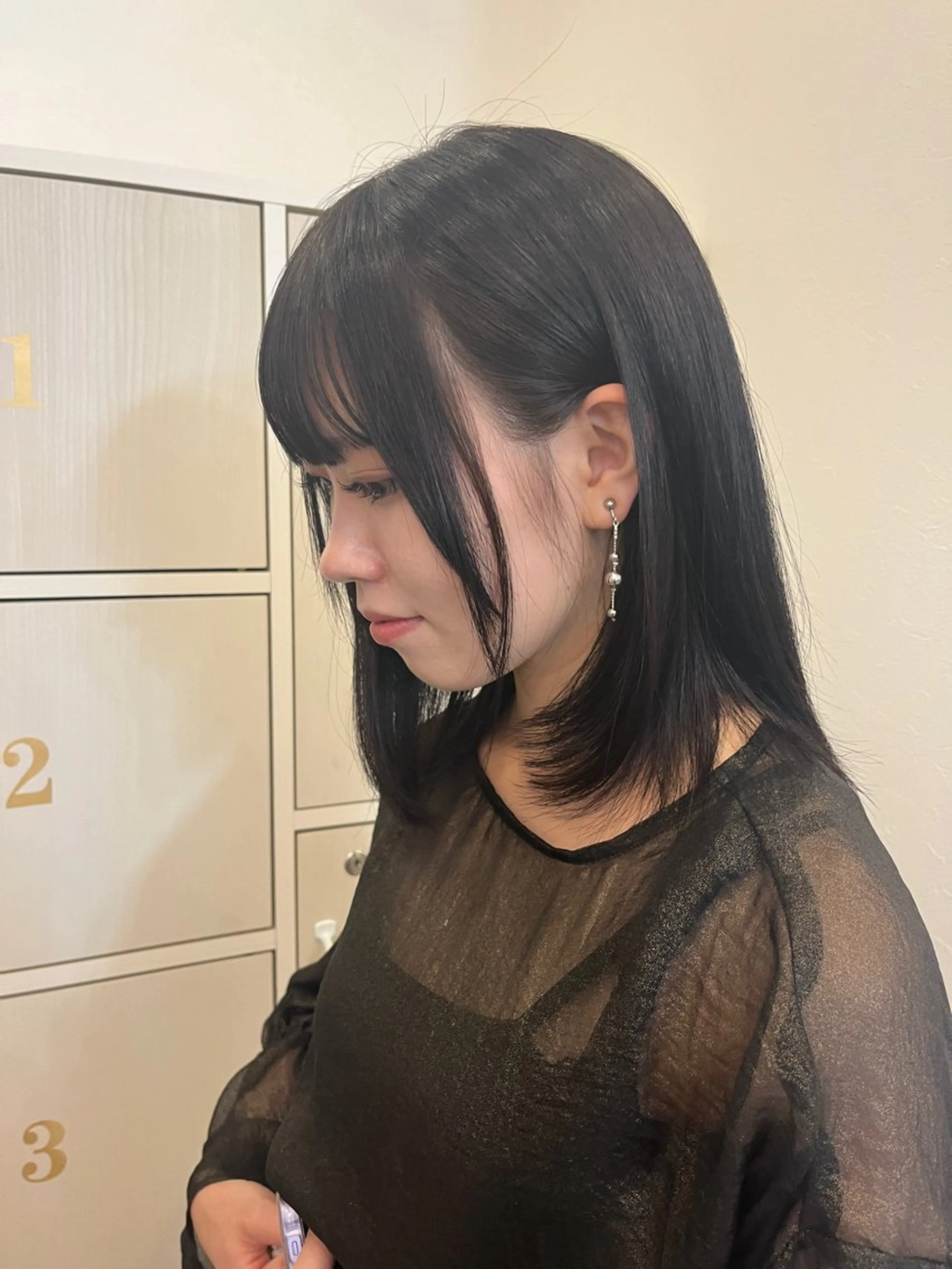 ミディアム 顔周りカット レイヤーカット 高村 りなのヘアスタイル