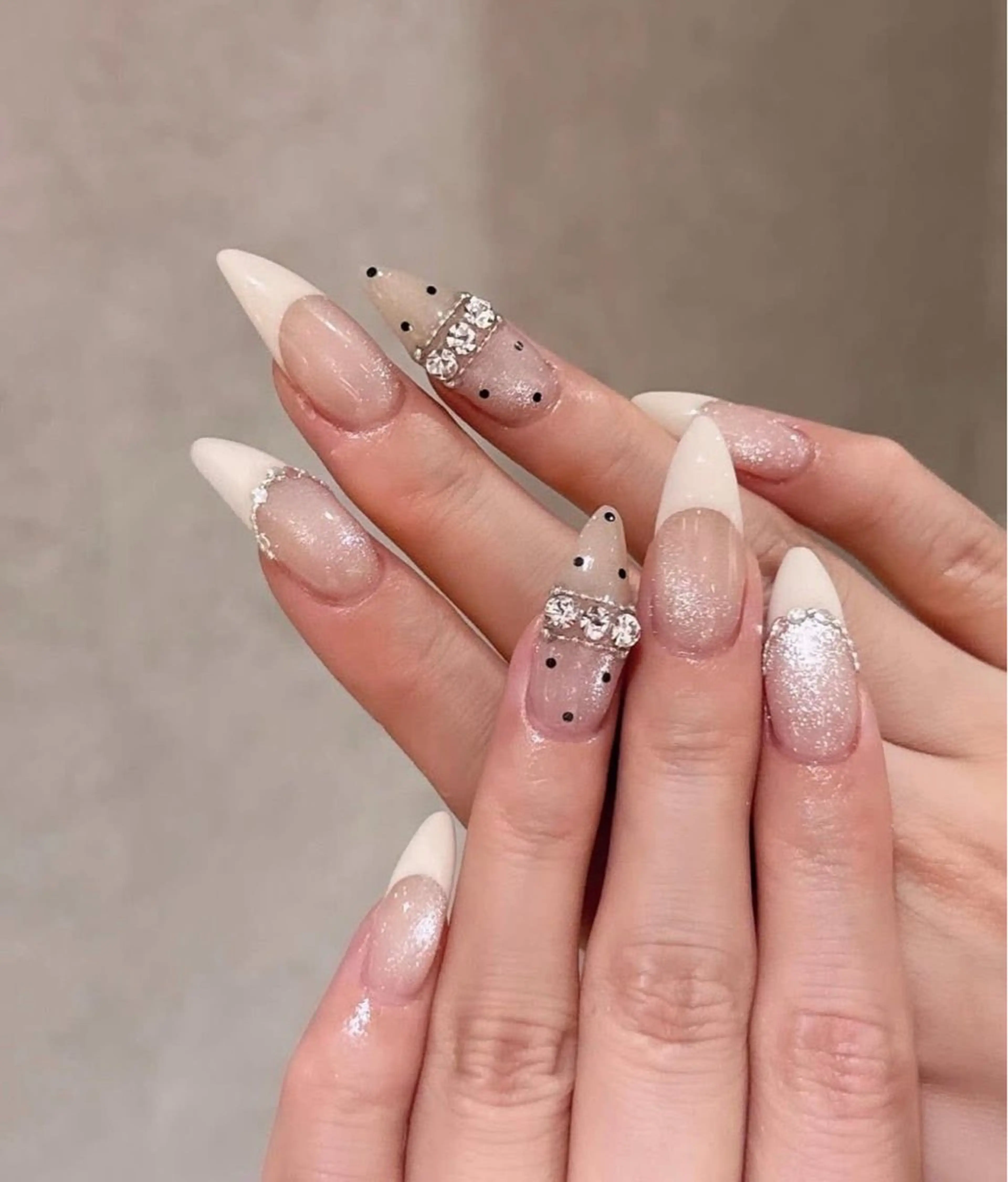 ネイル MQueenネイルサロン所属・MQueen ネイルサロンのネイルデザイン