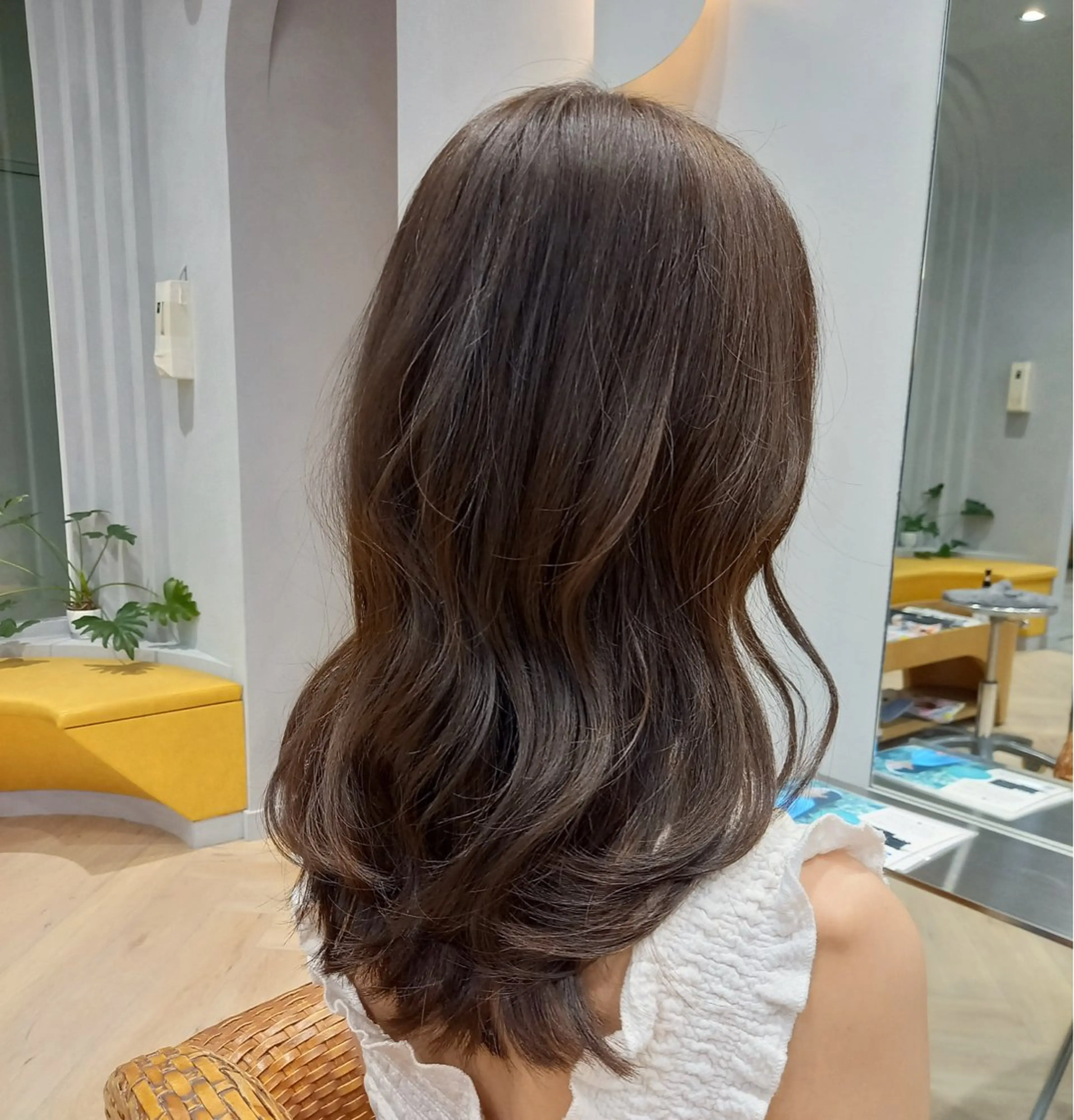 ロング カラー ヒジオカ リナのヘアスタイル