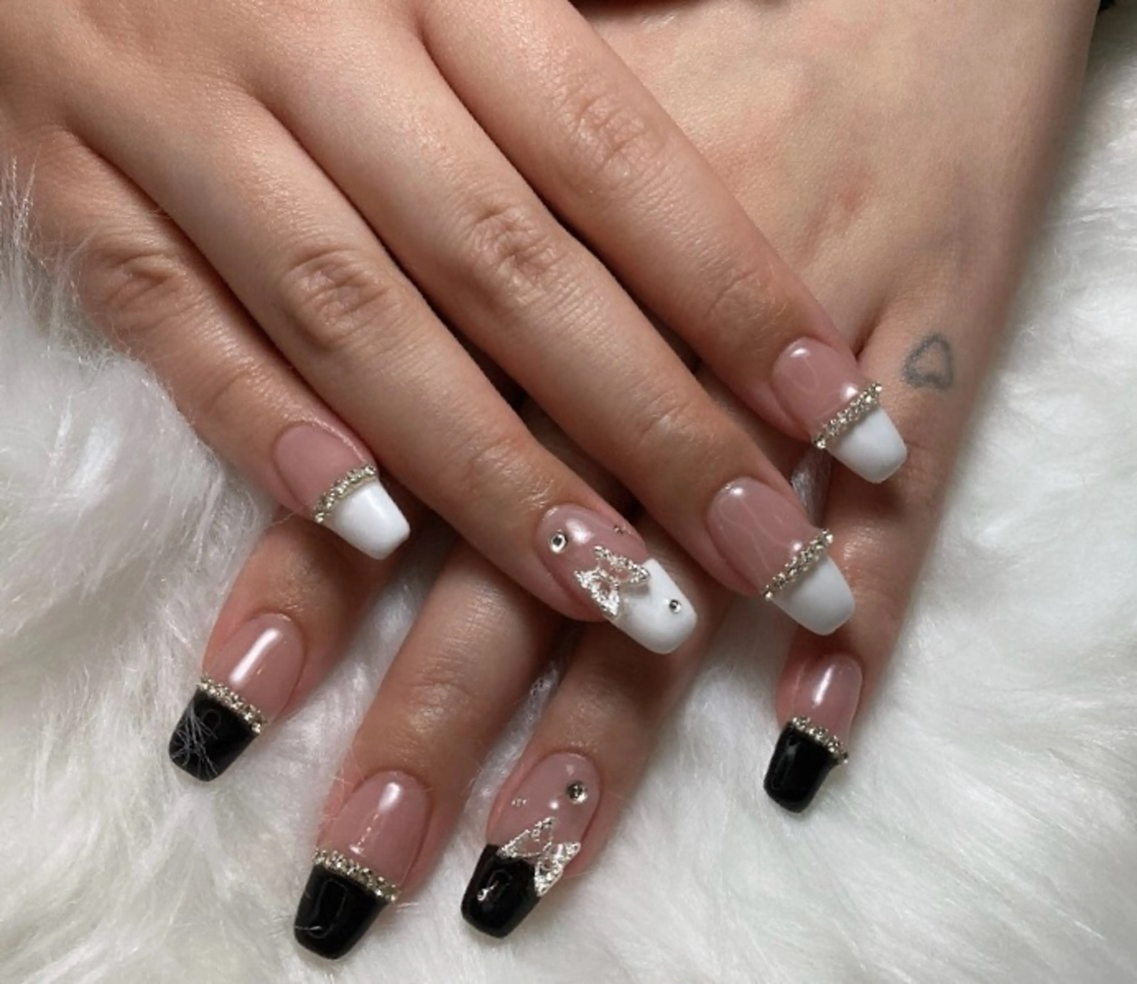 ネイル 🫧yua 🌸🫧のネイルデザイン