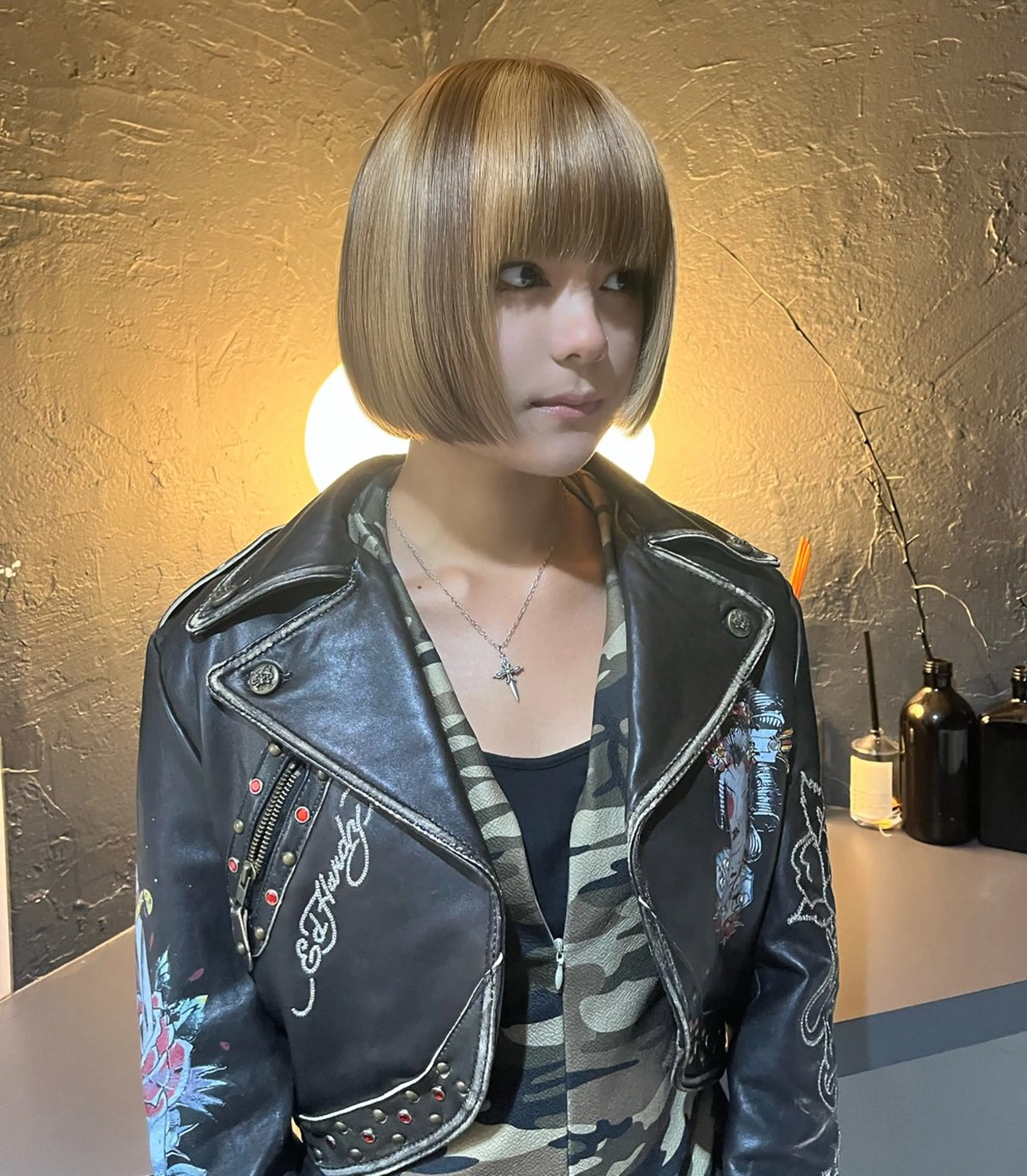 ショート カラー ベージュカラー ブリーチ ブラウンカラー ヘアカラー mikaze ˚✧₊☆*:.｡渋谷のヘアスタイル