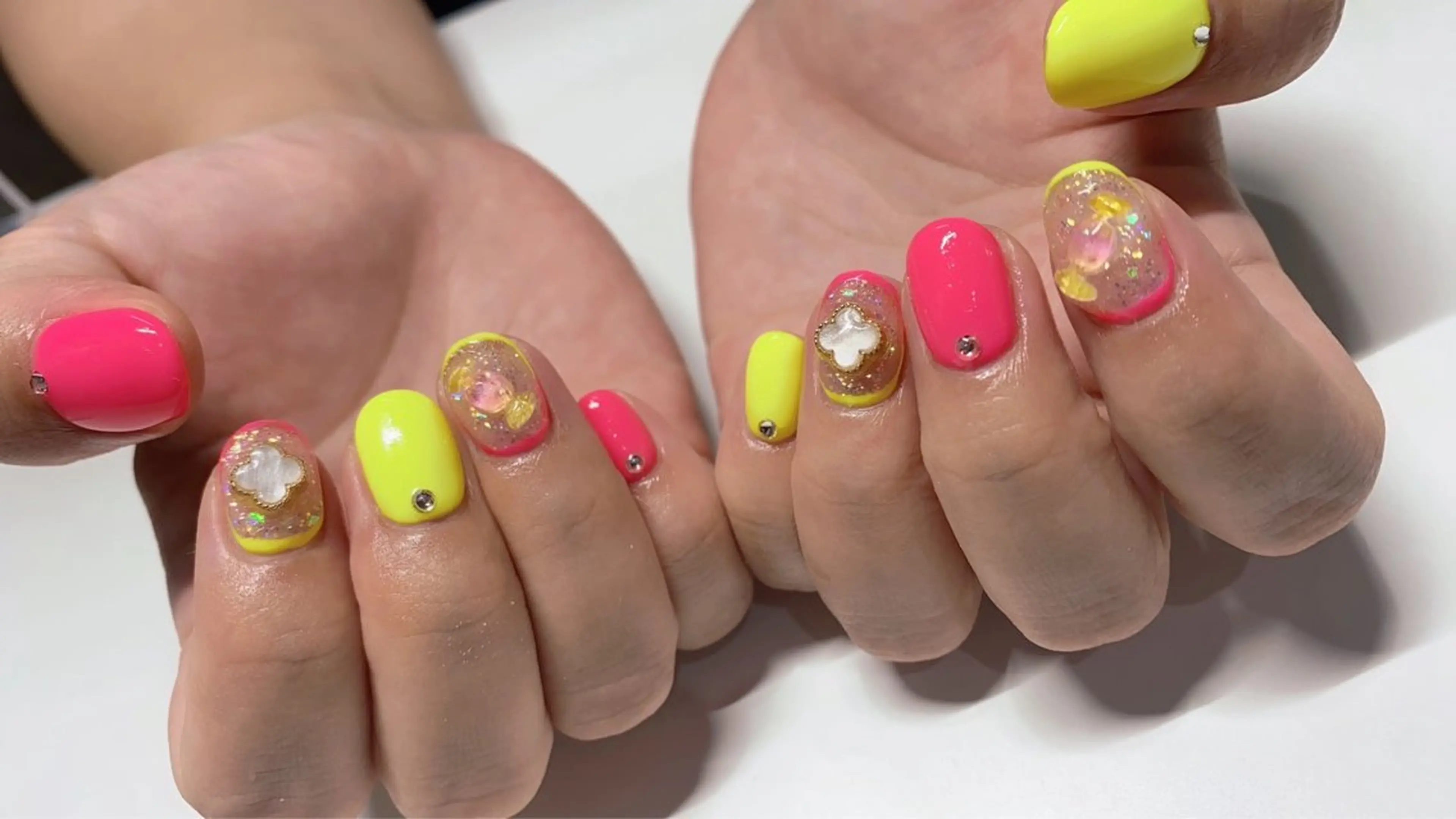 ネイル Miss:R 中津店所属・加藤 洋美のネイルデザイン