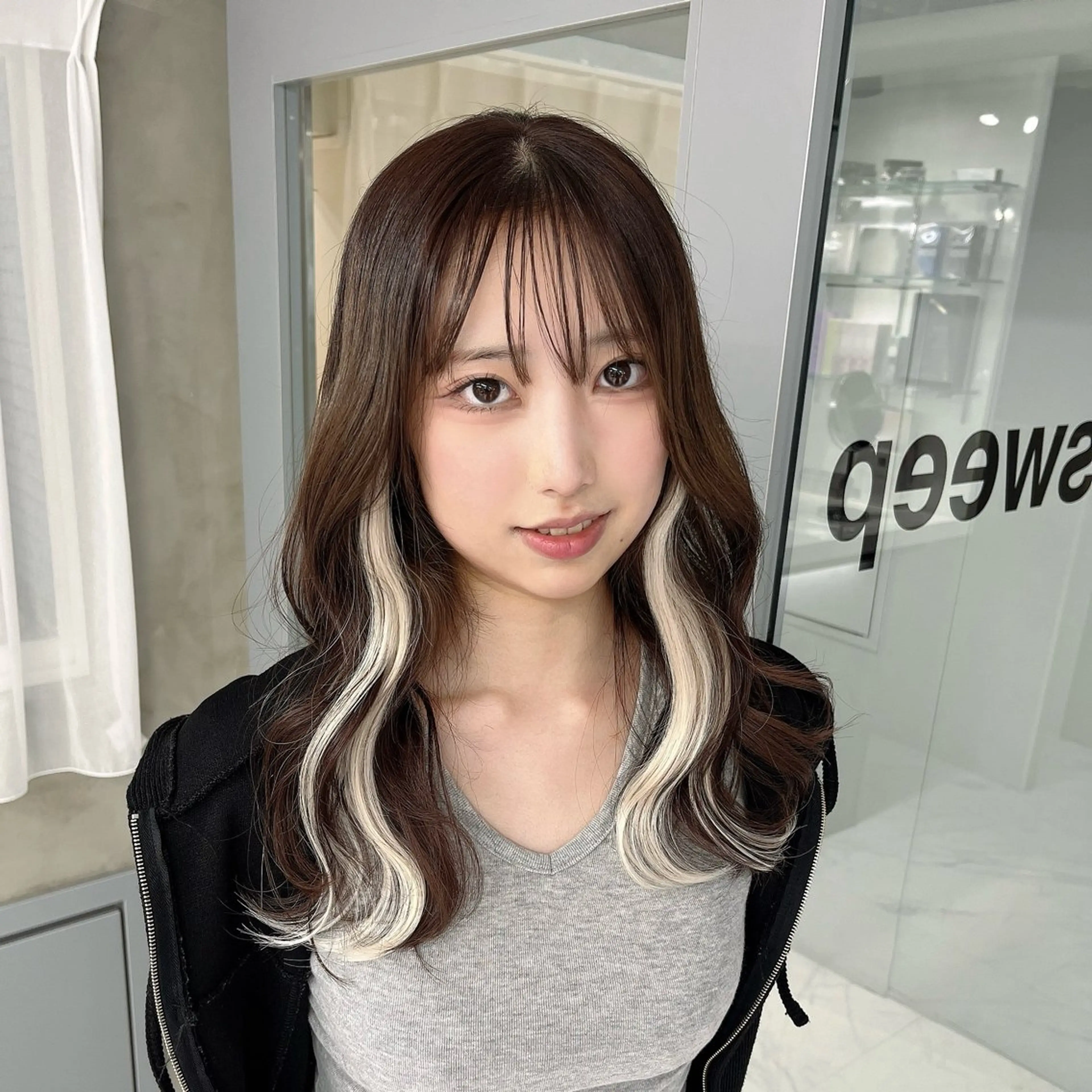 ロング エクステ エクステ りおな/エクステ /ミルクティーカラーのヘアスタイル