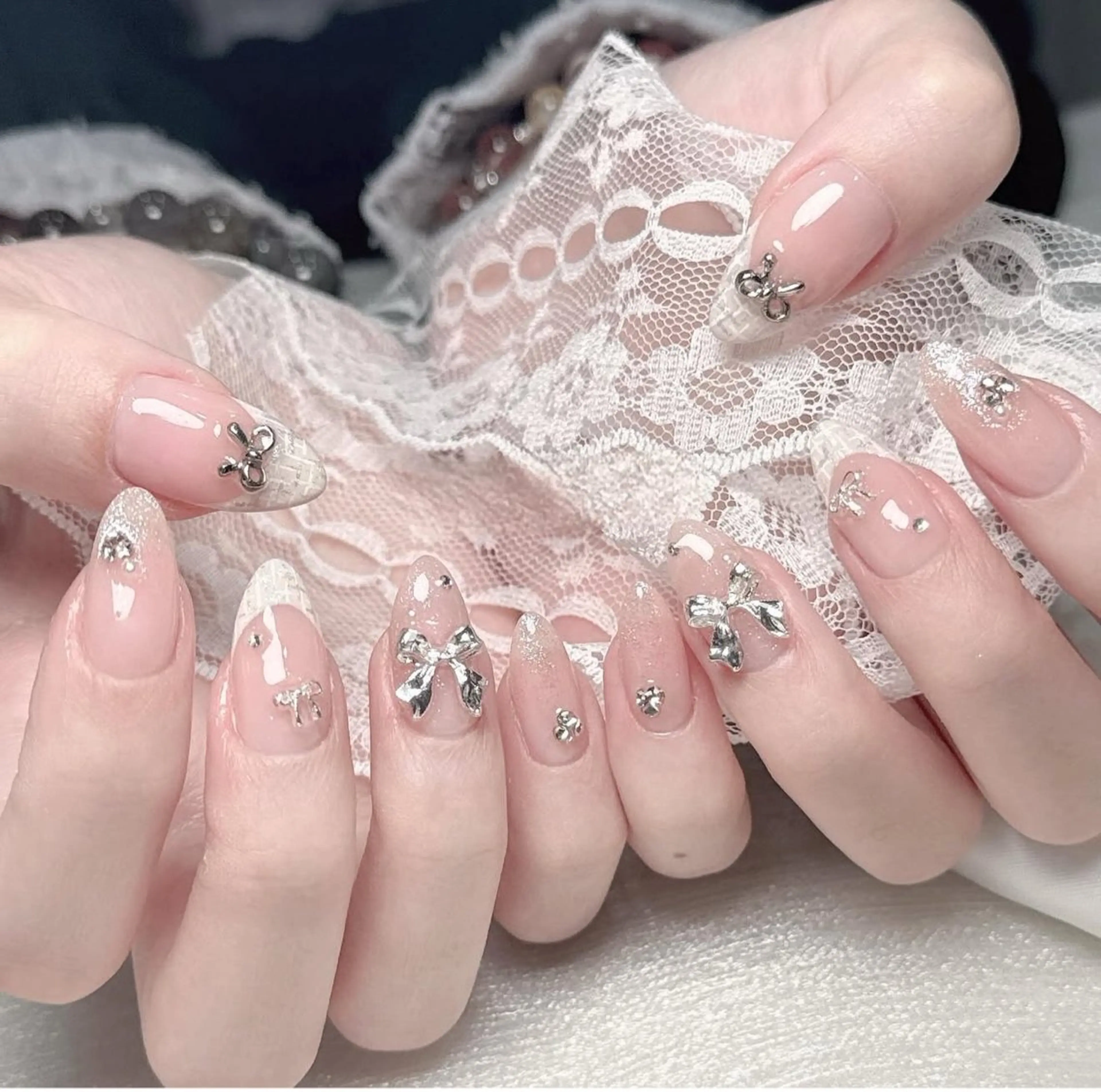 ネイル アニマル柄 オーロラネイル チークネイル フラッシュネイル ジェルネイル ハンドネイル Tira Nailのネイルデザイン