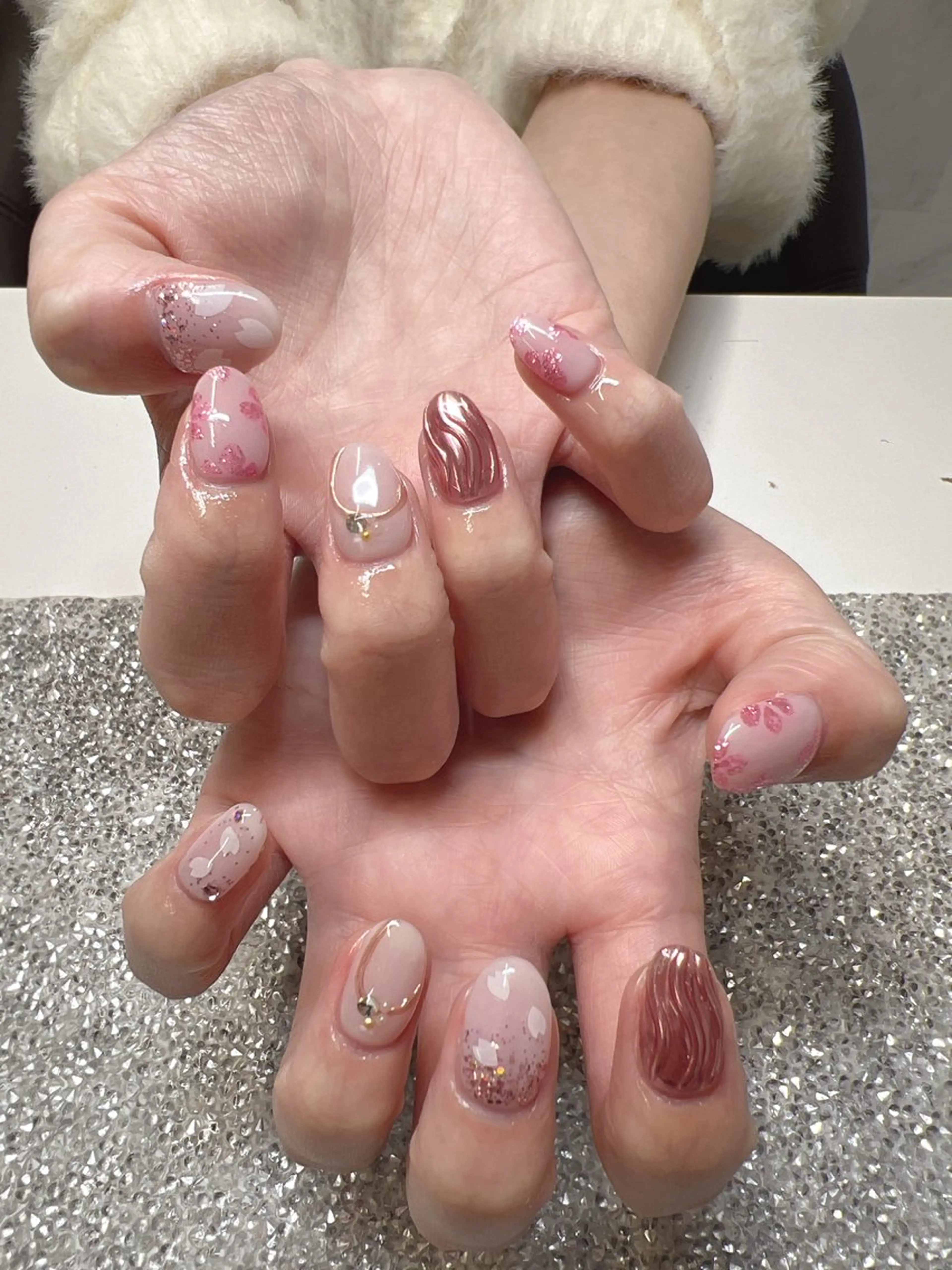 ネイル Guarendo錦糸町店所属・ガレンドウ 白澤 愛子のネイルデザイン