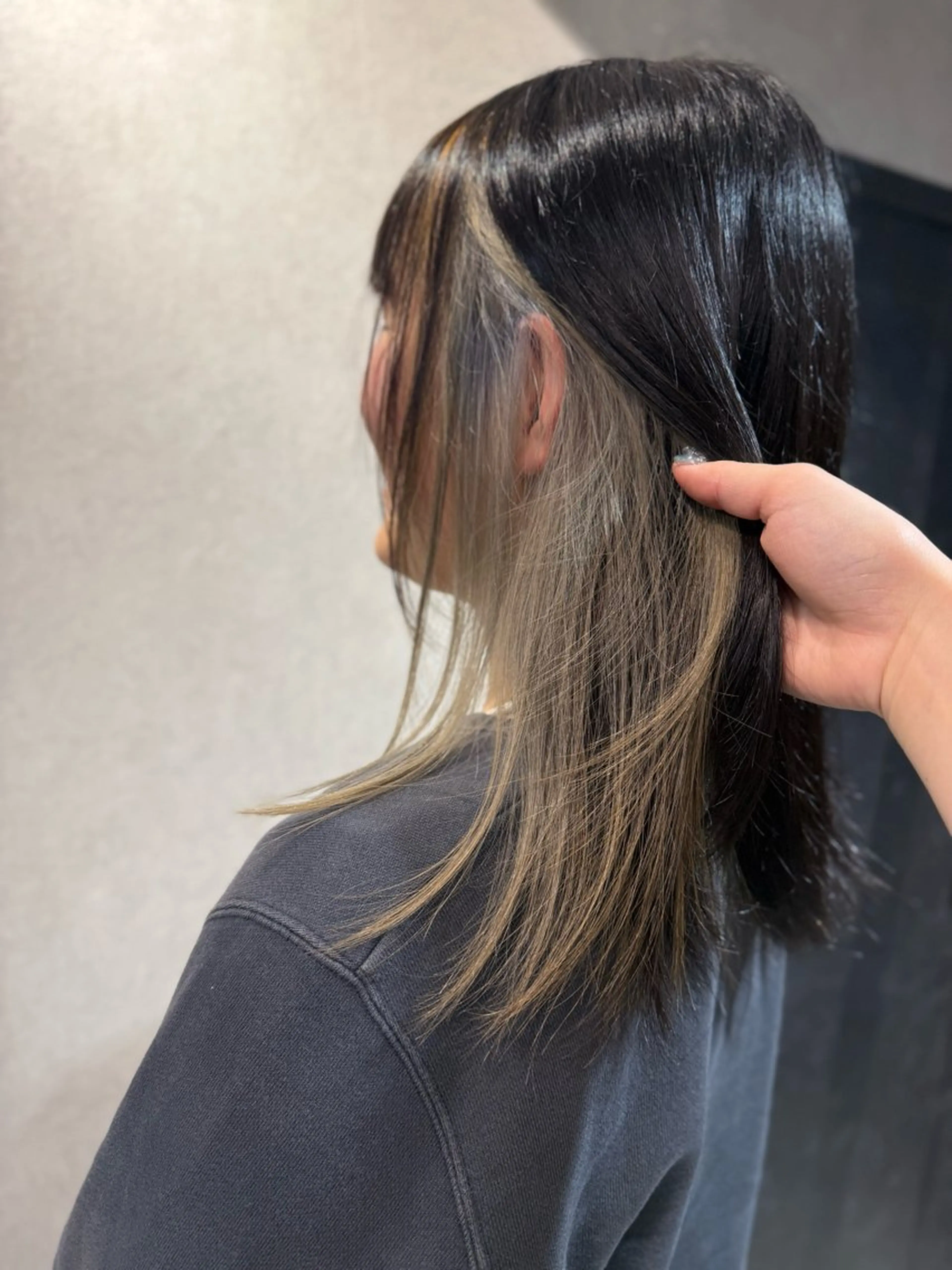 カラー ブリーチ シルバー Harris　表参道・外苑前・青山　表参道本店所属・艶カラー/ハイトーン /アレンジ/meiのヘアスタイル