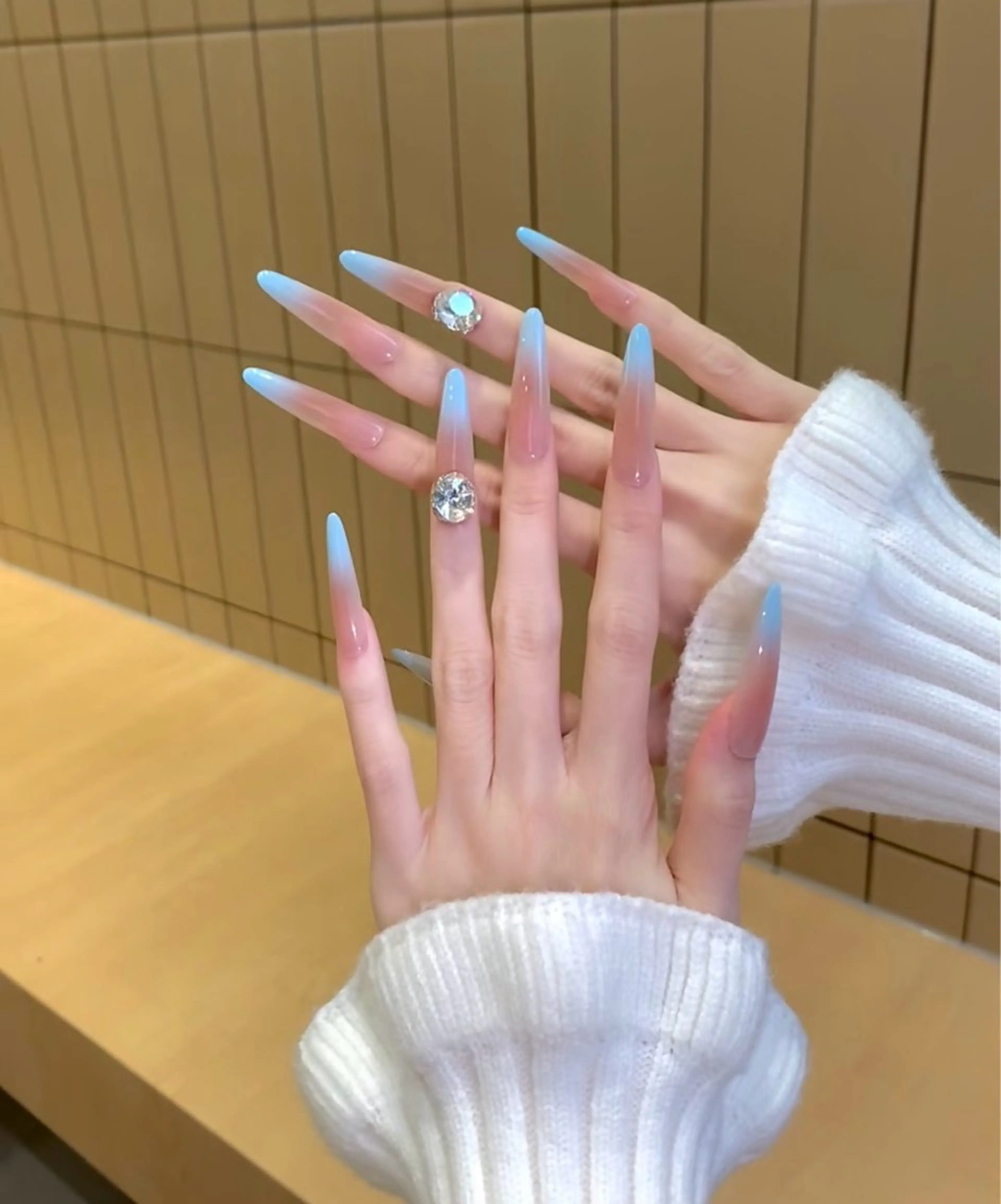 ネイル フレンチネイル キラキラネイル 韓国ネイル シンプルネイル ワンホンネイル ハンドネイル MEI Nailのネイルデザイン