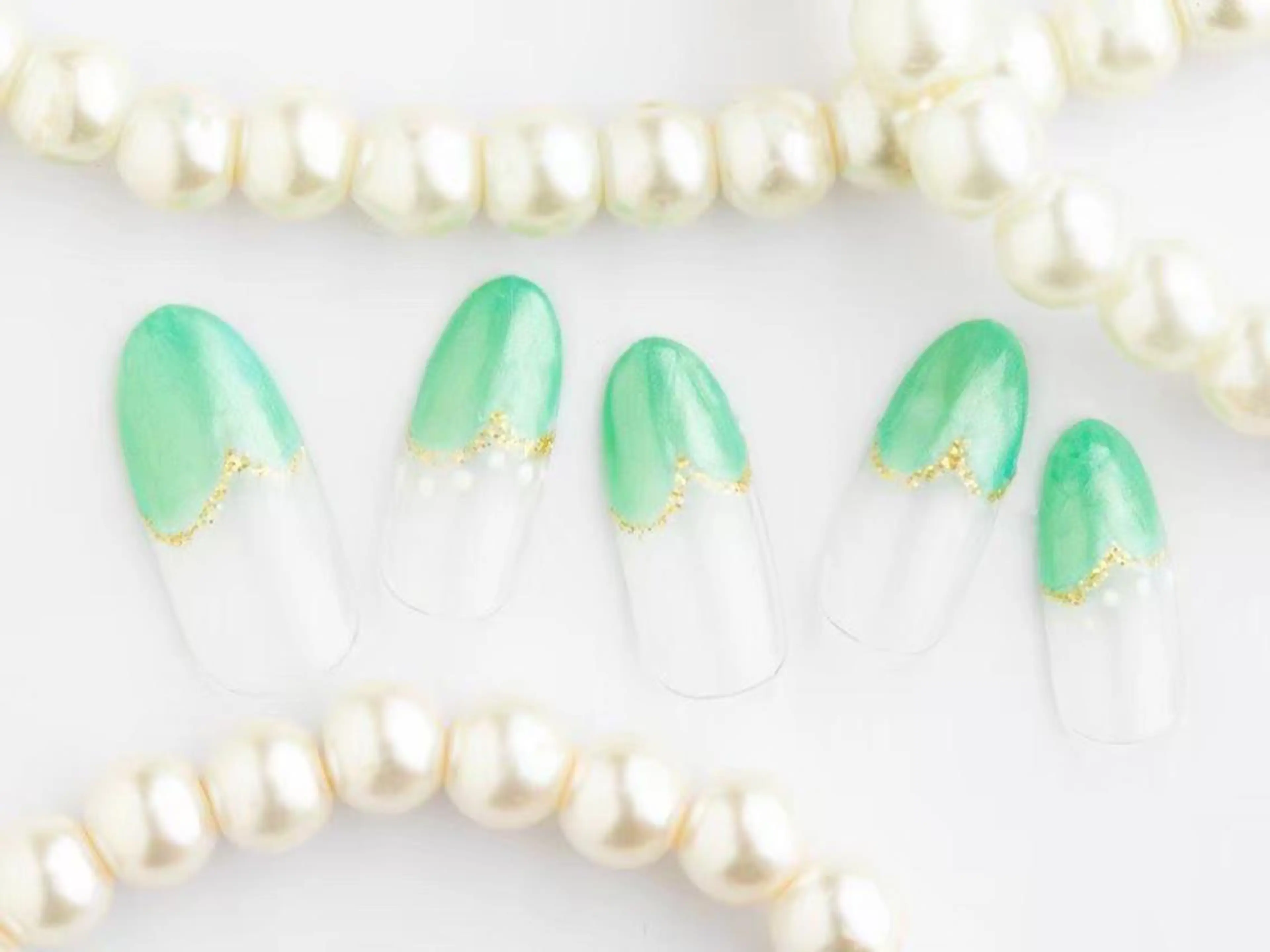 ネイル Tiary Nail Fのネイルデザイン