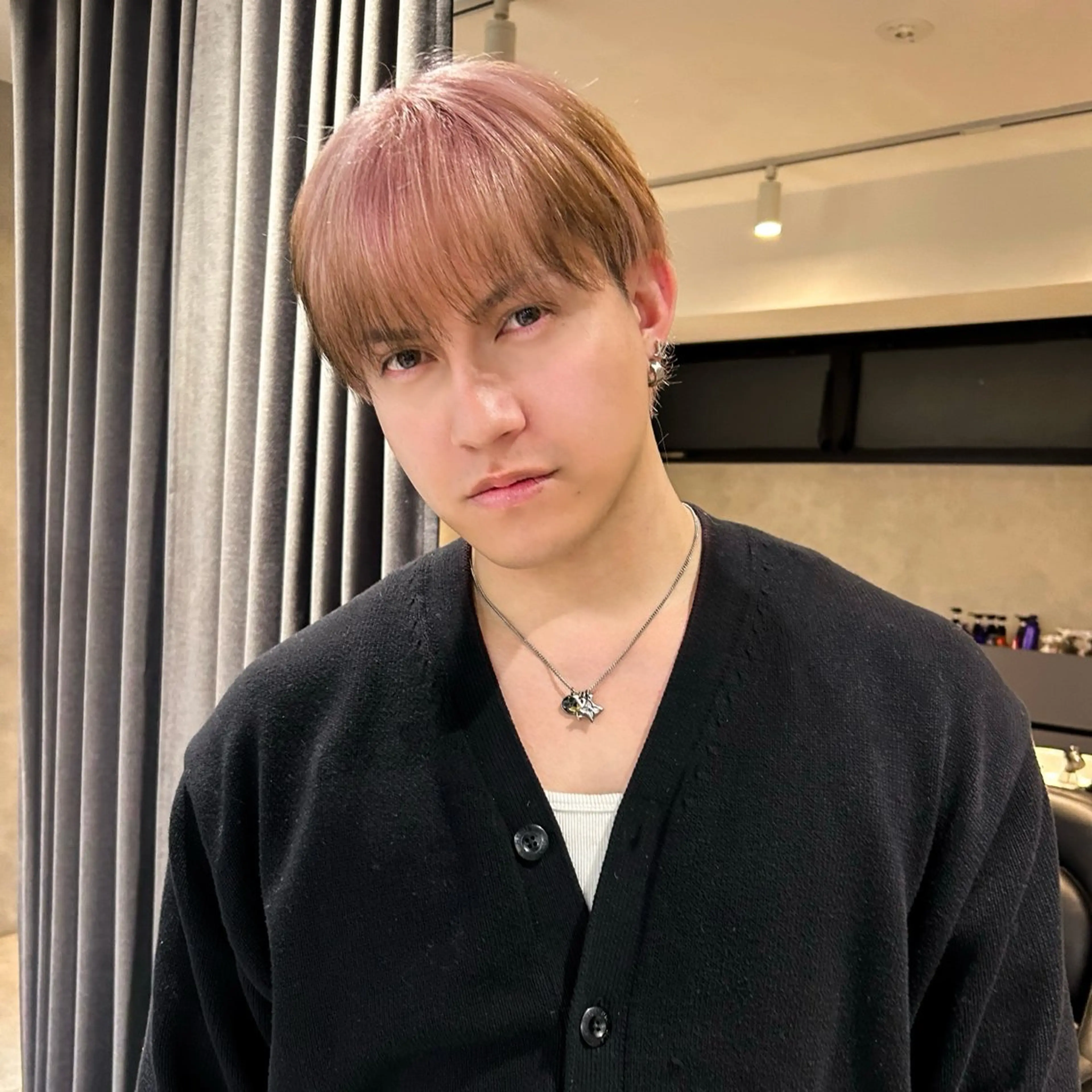 ショート カラー メンズ メンズブリーチ ブリーチ ブラウンカラー ピンクカラー ピンクブラウン カット ヘアカラー メンズパーマ特化 園田翔大のヘアスタイル